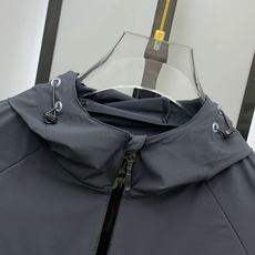 P【新品】始祖鸟渠道精品.2025ss春夏新款运动服夹克防晒服外套!防晒衣经典之余增添了与时俱进的时尚感 P【新品】始祖鸟渠道精品.2025ss春夏新款运动服夹克防晒服外套!防晒衣经典之余增添了与时俱进的时尚感