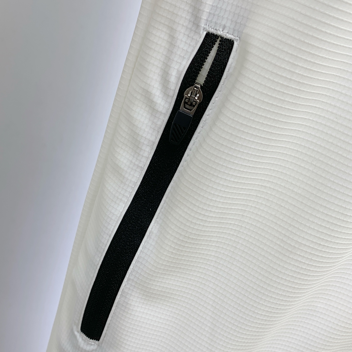 P【新品】迪桑特渠道精品.2025ss春夏新款运动服夹克防晒服外套！防晒衣经典之余增添了与时俱进的时尚感