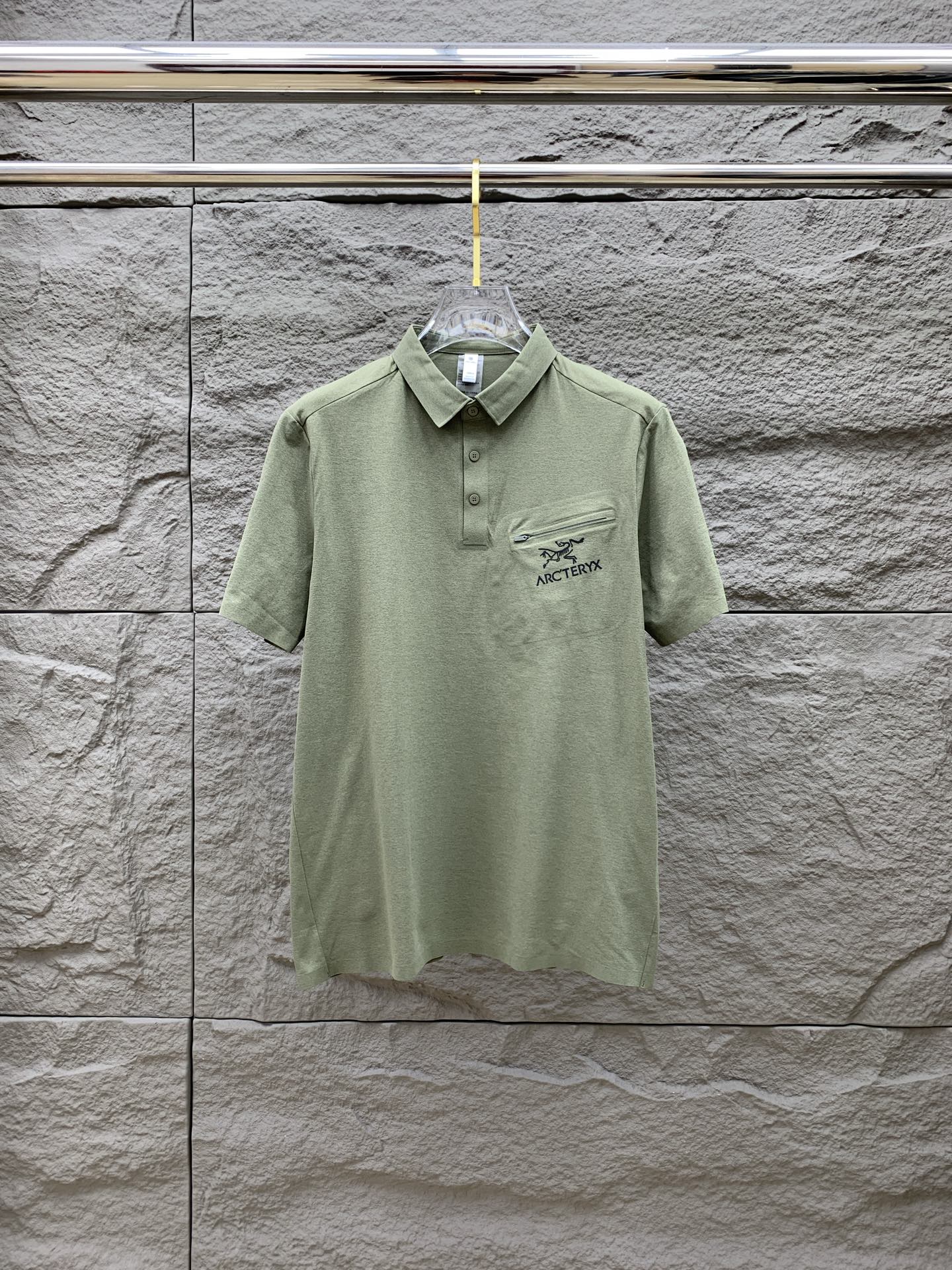 ss始祖鸟纯棉最新面料经典标识图案logo时尚简约潮流短袖，最顶级的品质专柜原单短袖，顶级制作工艺进口面