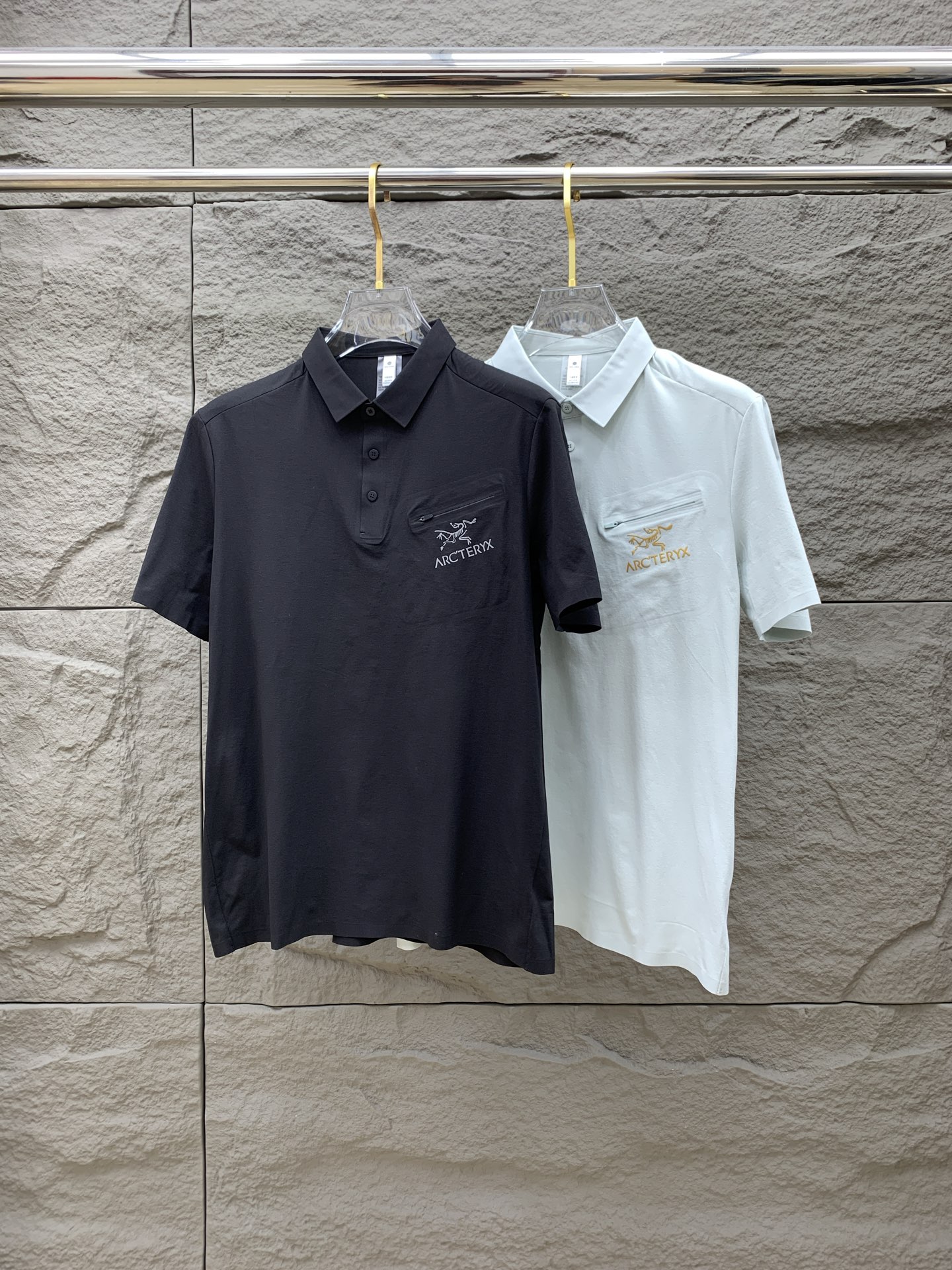 ss始祖鸟纯棉最新面料经典标识图案logo时尚简约潮流短袖，最顶级的品质专柜原单短袖，顶级制作工艺进口面