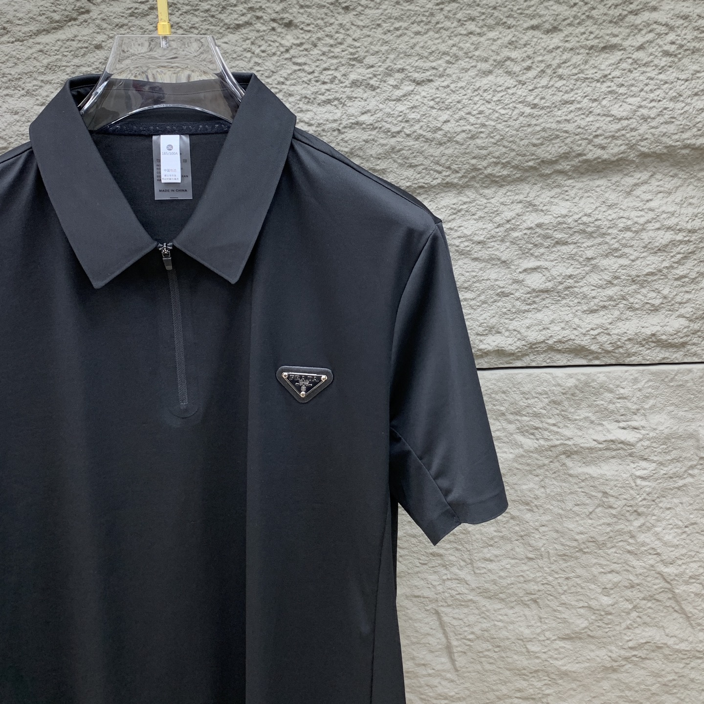 ss普拉达纯棉最新面料经典标识图案logo时尚简约潮流短袖，最顶级的品质专柜原单短袖，顶级制作工艺进口面