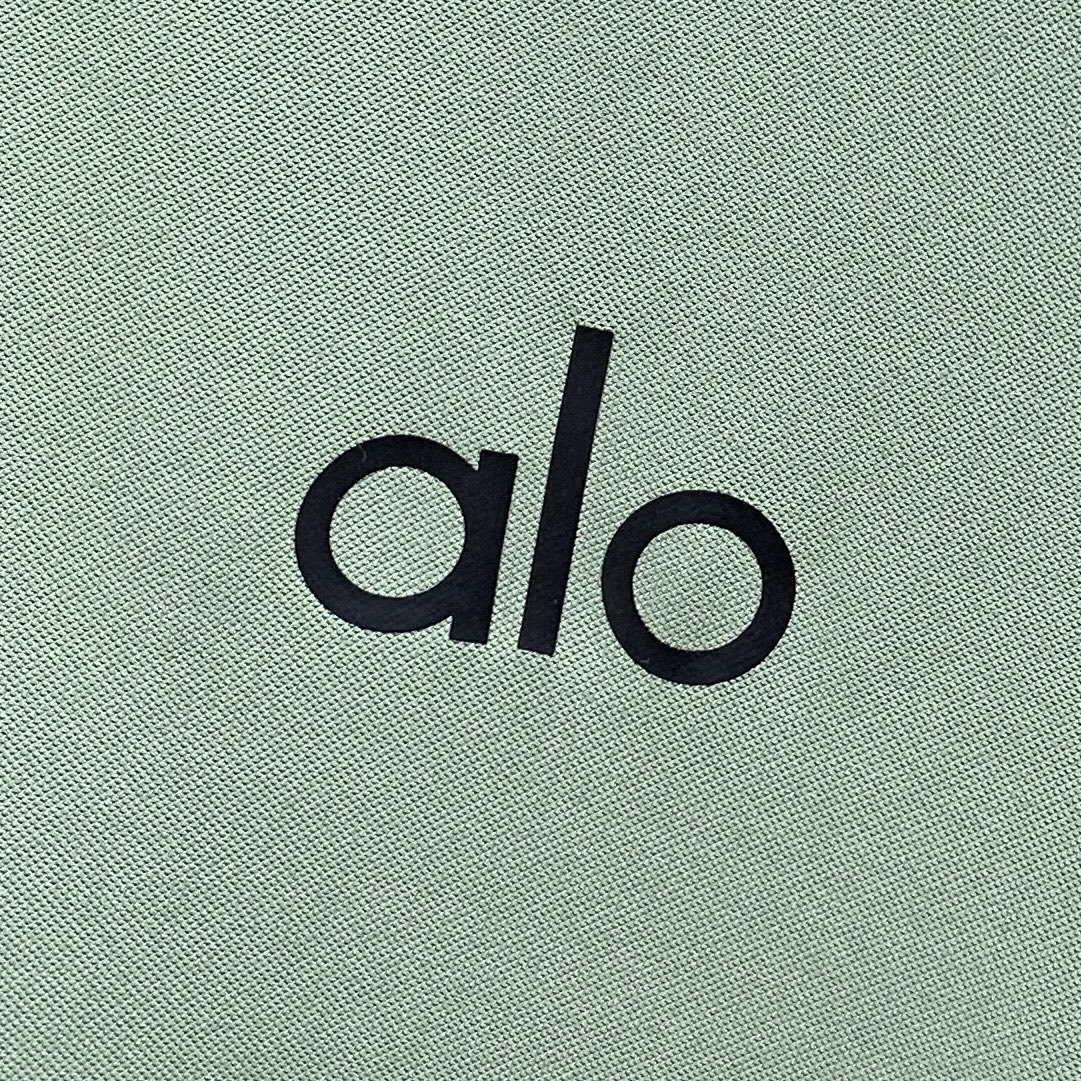 ss alo纯棉最新面料经典标识图案logo时尚简约潮流短袖，最顶级的品质专柜原单短袖，顶级制作工艺进口