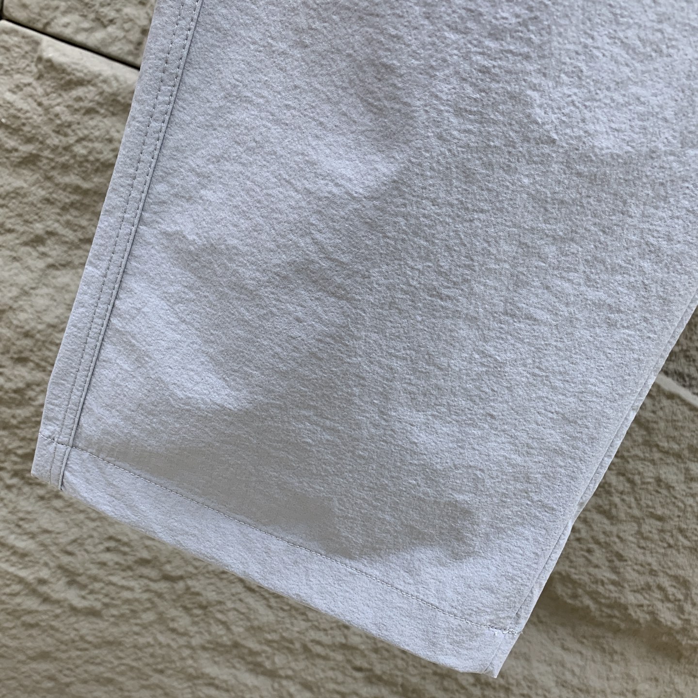 Palo春夏25ss休闲裤金典再次出现，原单订制高品质时尚休闲裤。超级百搭款。独家定制面料，挺阔有型，贴