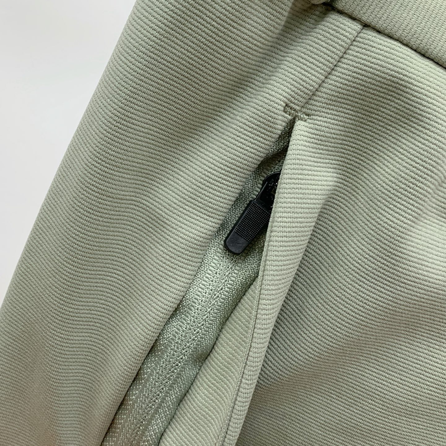 “Advanced Air-Skinned Fabric: P550 Dysant Men’s Spare Shorts for Summer 2025” - 图片 8