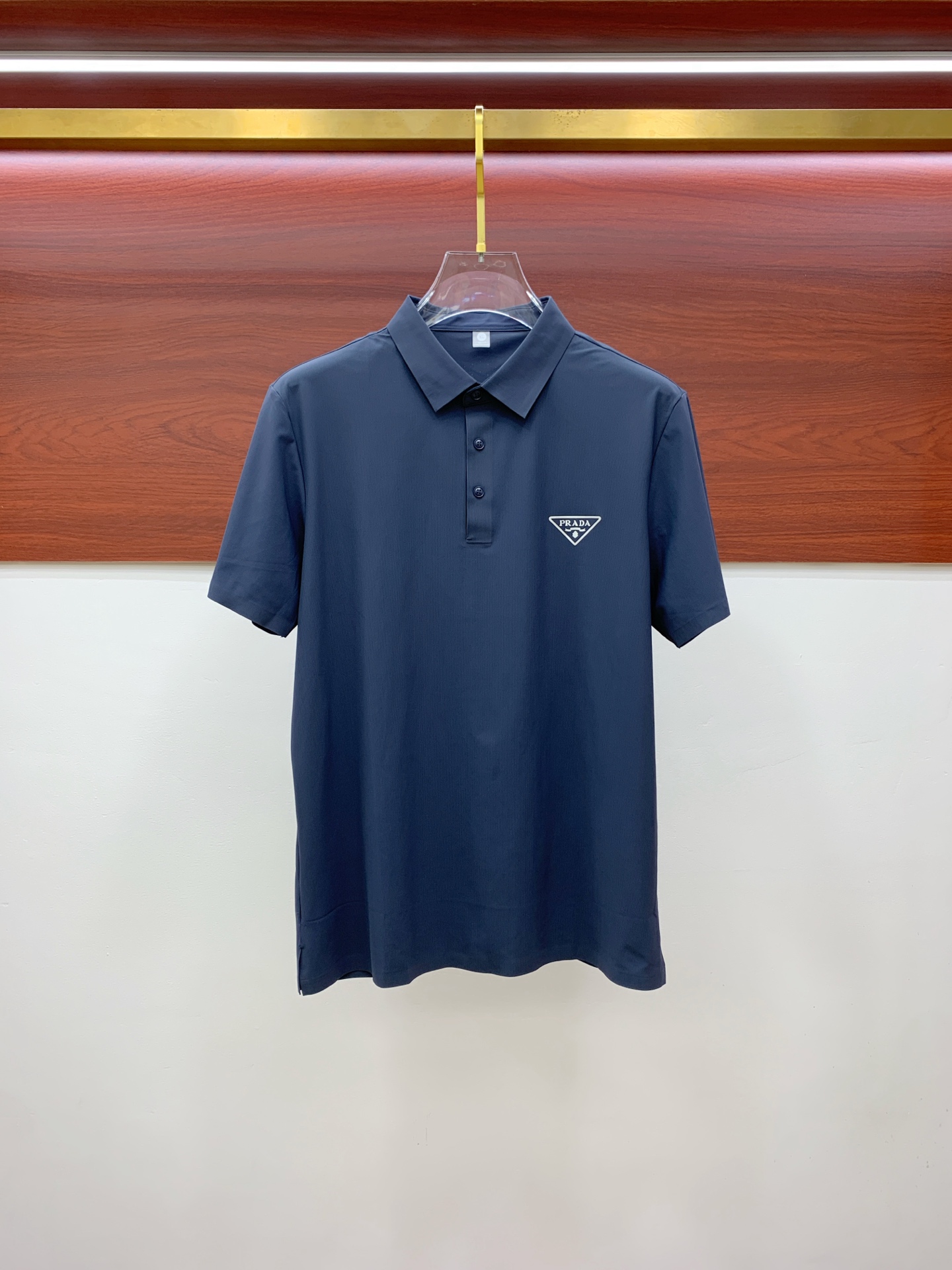 ss普拉达纯棉最新面料经典标识图案logo时尚简约潮流短袖，最顶级的品质专柜原单短袖，顶级制作工艺进口面