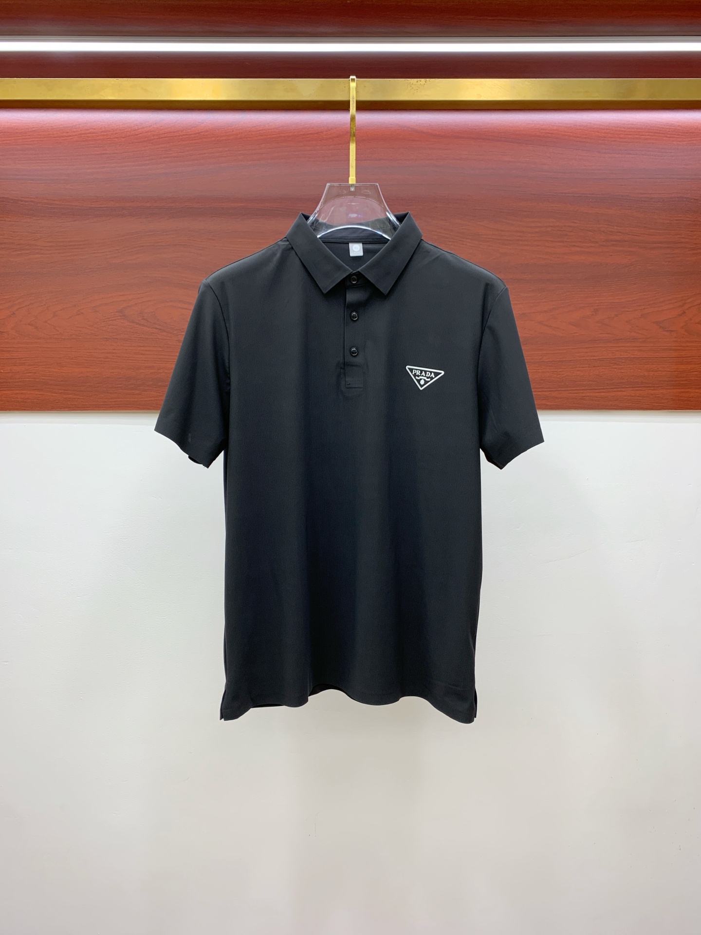 ss普拉达纯棉最新面料经典标识图案logo时尚简约潮流短袖，最顶级的品质专柜原单短袖，顶级制作工艺进口面