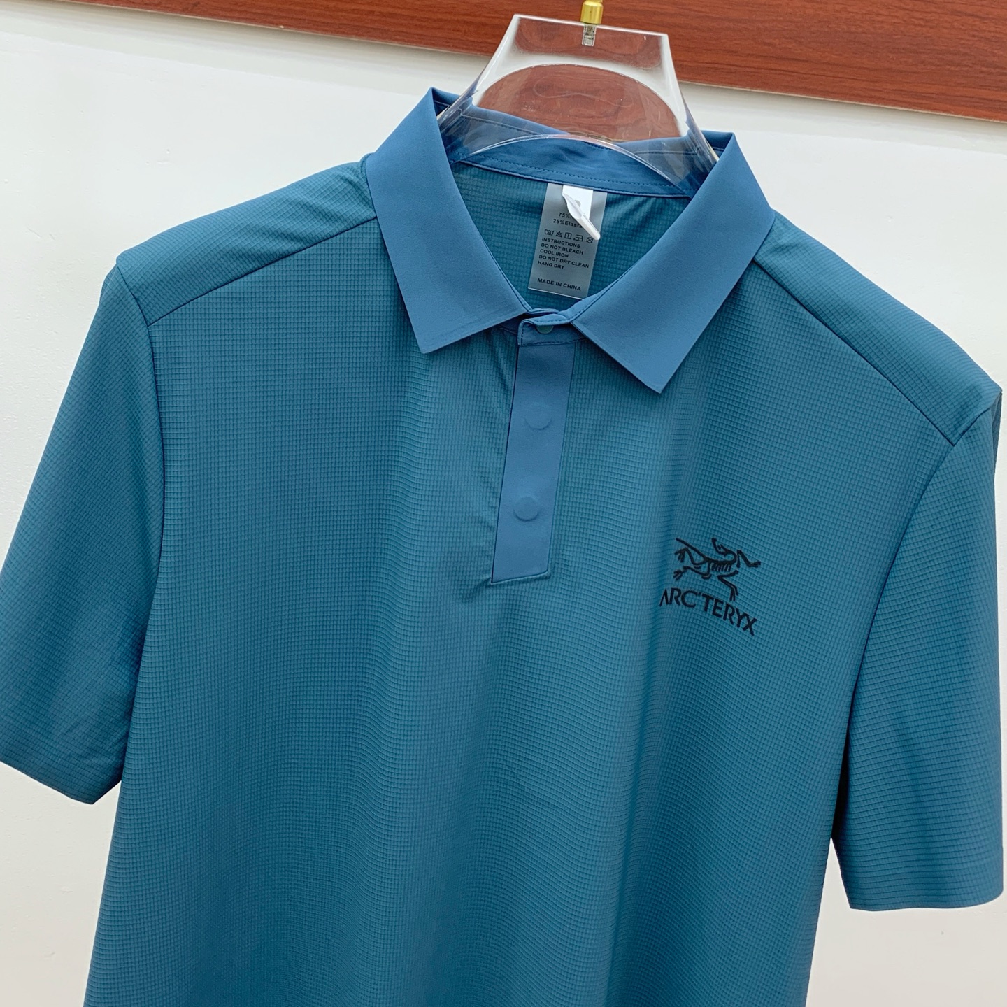 ss始祖鸟纯棉最新面料经典标识图案logo时尚简约潮流短袖，最顶级的品质专柜原单短袖，顶级制作工艺进口面