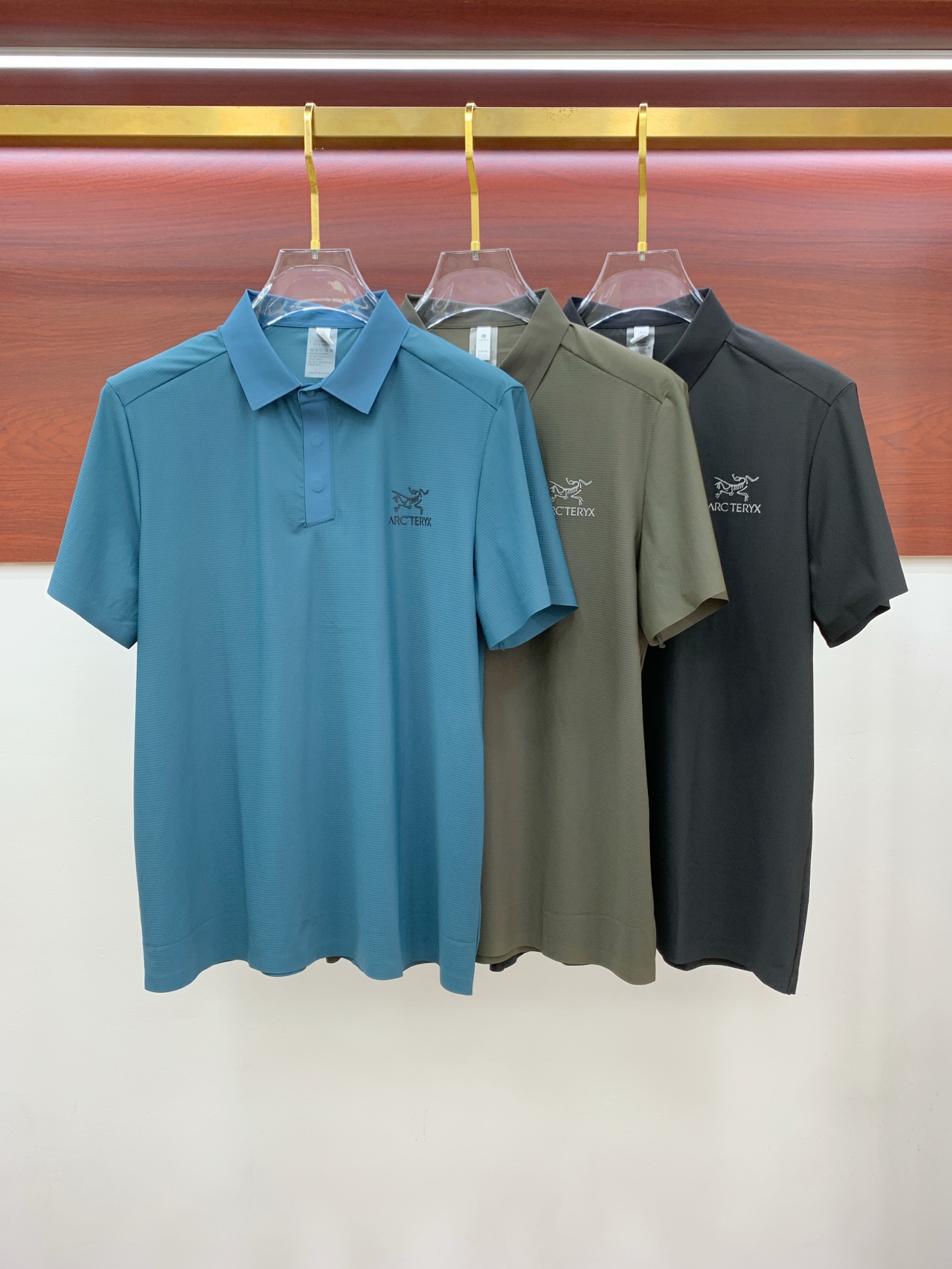 ss始祖鸟纯棉最新面料经典标识图案logo时尚简约潮流短袖，最顶级的品质专柜原单短袖，顶级制作工艺进口面