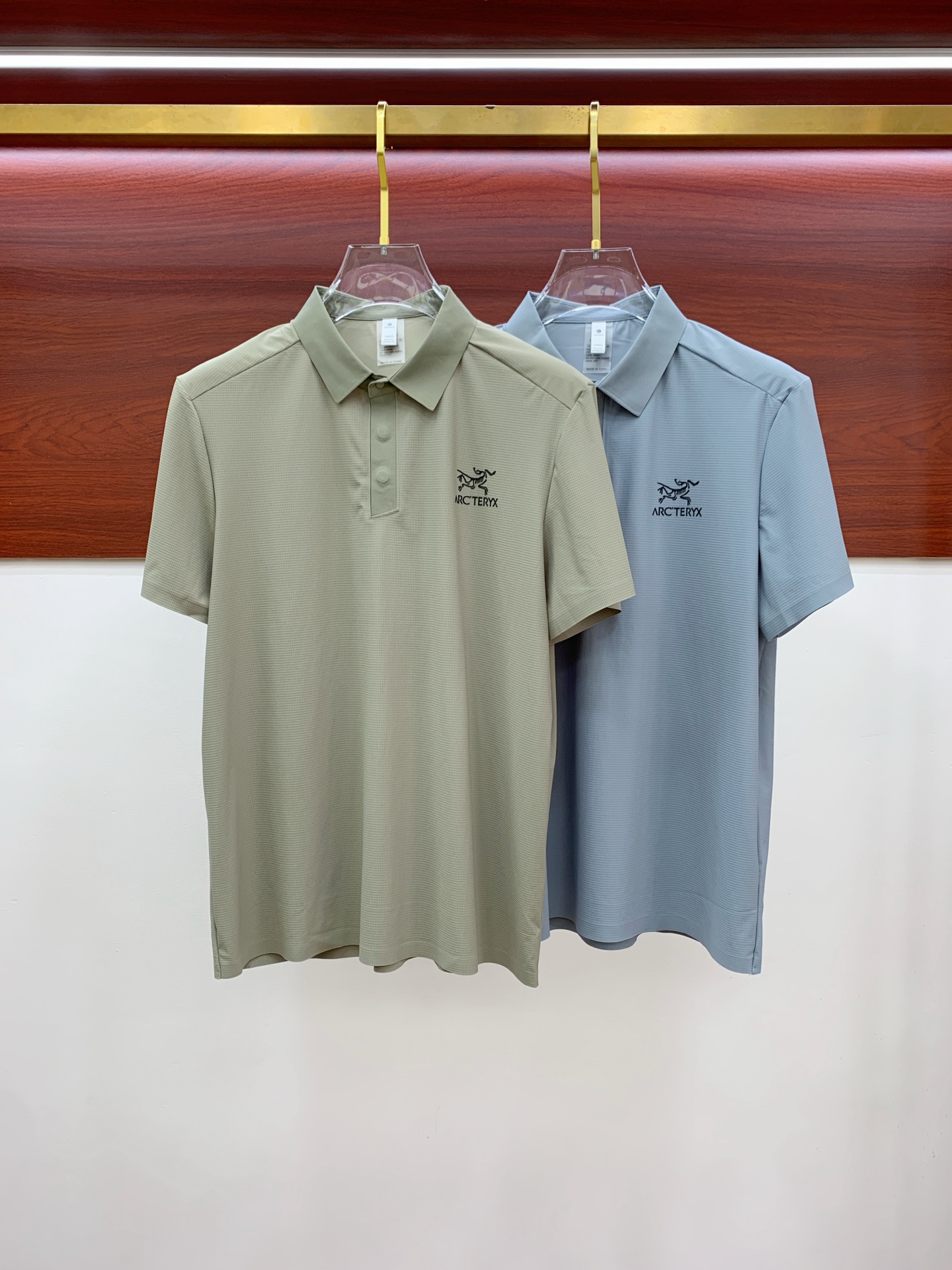 ss始祖鸟纯棉最新面料经典标识图案logo时尚简约潮流短袖，最顶级的品质专柜原单短袖，顶级制作工艺进口面