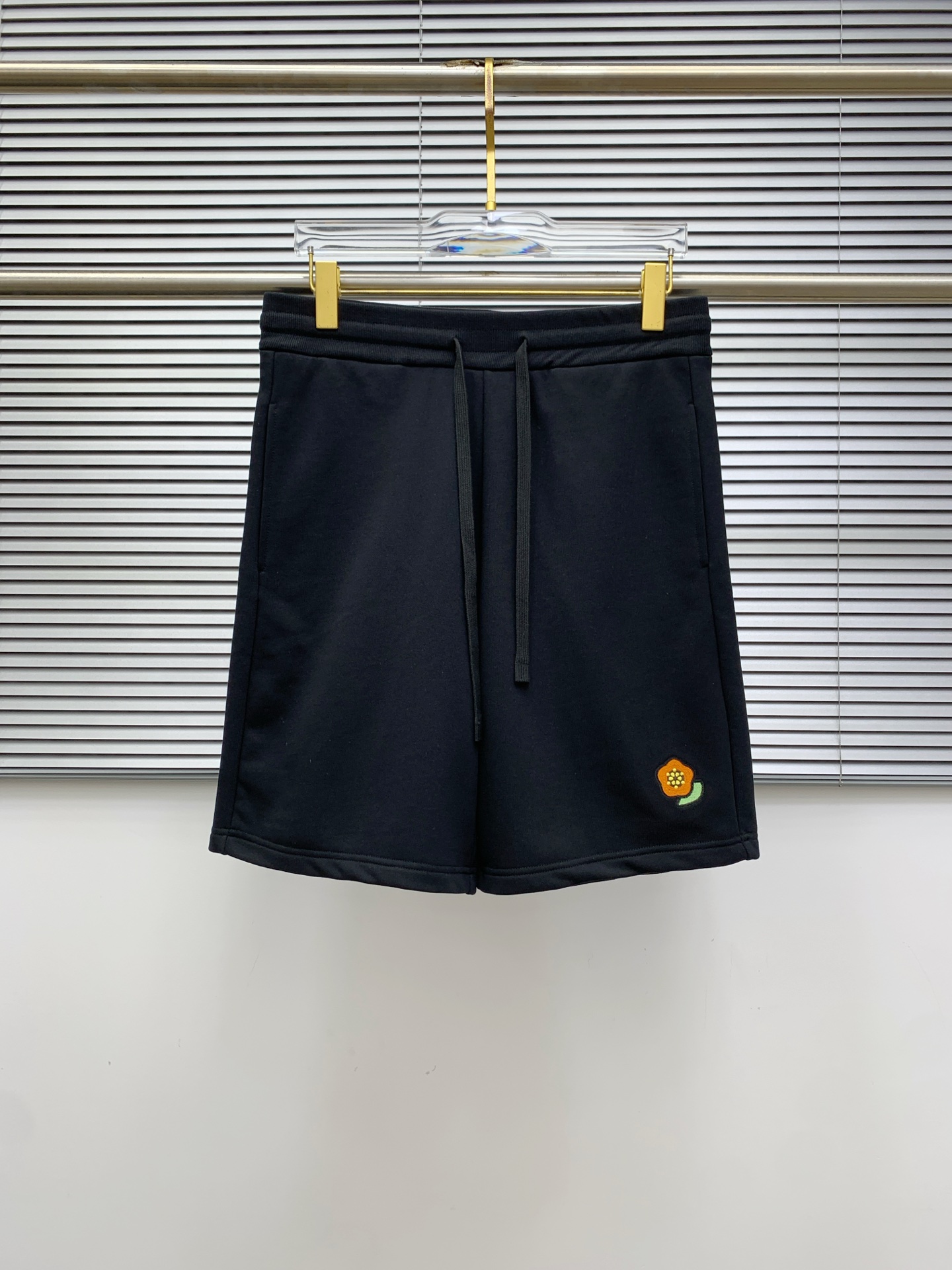 NO:479485,Kenzo's new spring and summer casual shorts!  The official website is released simultaneously. Customized brand classic logo, customized fabric, excellent comfort, strong hand touch. Extremely recognizable, perfect quality craftsmanship. Size S-Xl, shorts, alexander wang19860909kenzo春夏新款休闲短裤！官网同步发售.定制品牌经典LOGO,定制面料,舒适度极好,手触感强烈.辨识度极高,完美品相工艺. 尺码S-Xl,,shorts,alexander wang,Men's clothing