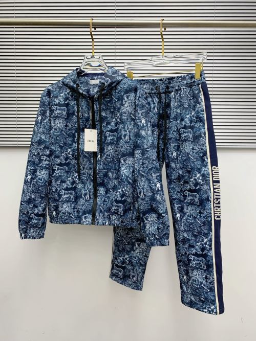 Dior 2025 Fall/Winter Luxury Hoodie and Pants Set - Multi-Pocket Design 1 Dior 2025 Fall/Winter Luxury Hoodie and Pants Set - Multi-Pocket Design