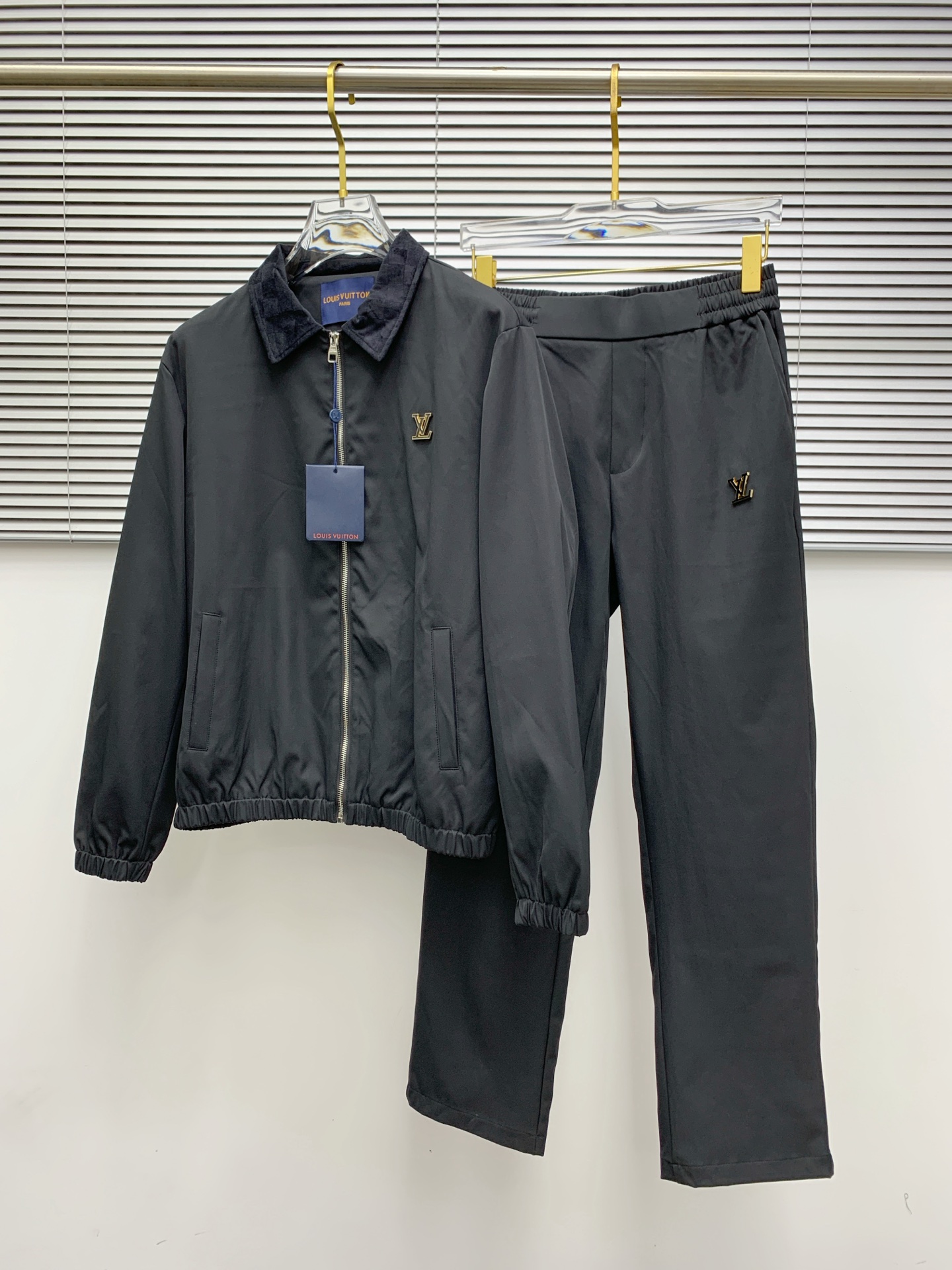 Top Imports of High-End Jiggling Suits & Customized Hardware for Multi-Plugs in 2025 - 图片 1