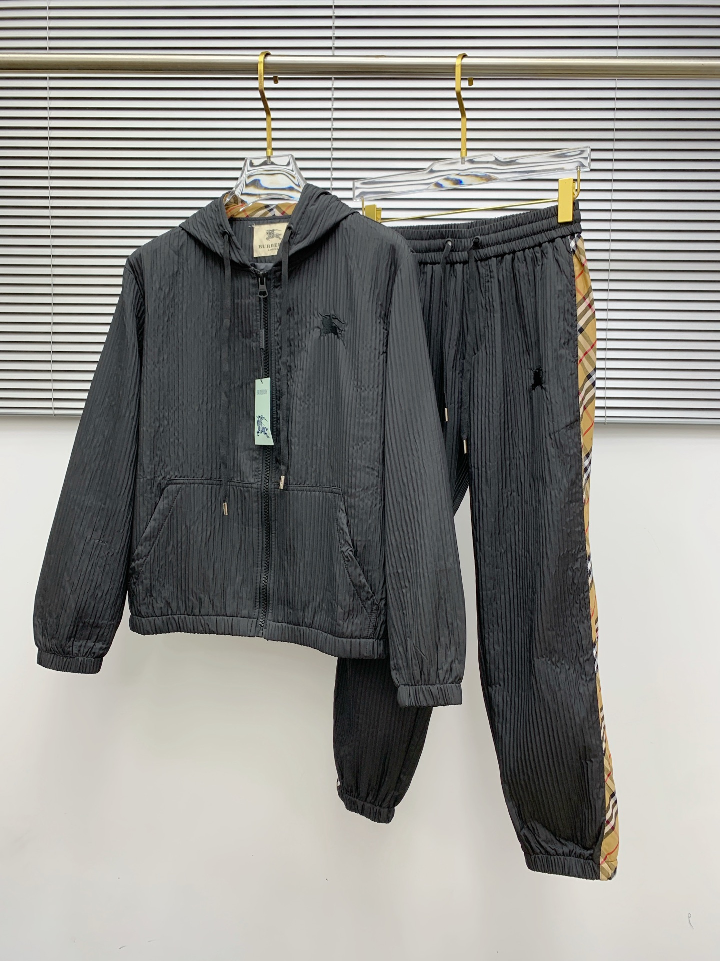 Top Imports of Personal Goods for Autumn/Winter 2025: High-End Custom Coding Caps and Hardware