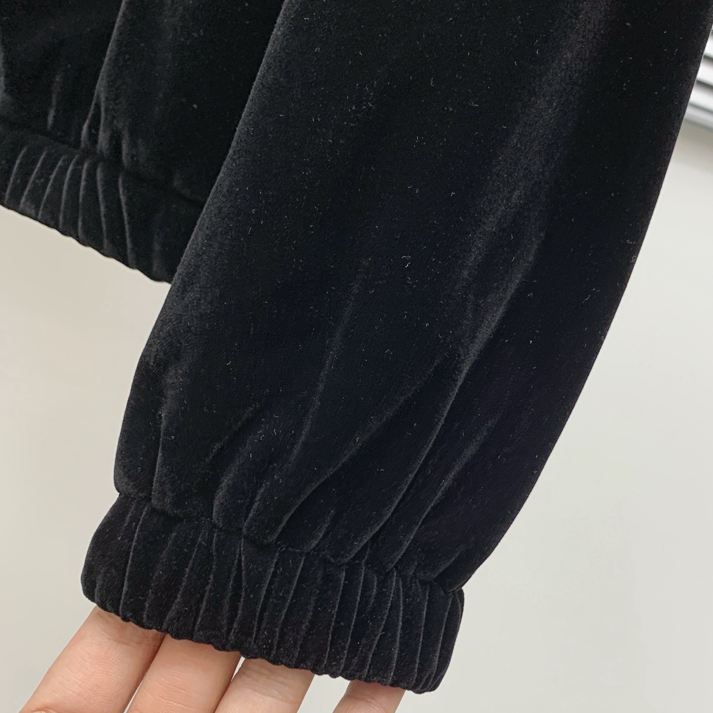 Luxury Velvet Donkey Recreational Suite, Top Imports in Autumn/Winter 2025: High-end coding caps, tailored hardware, special-deposit packages. - 图片 6