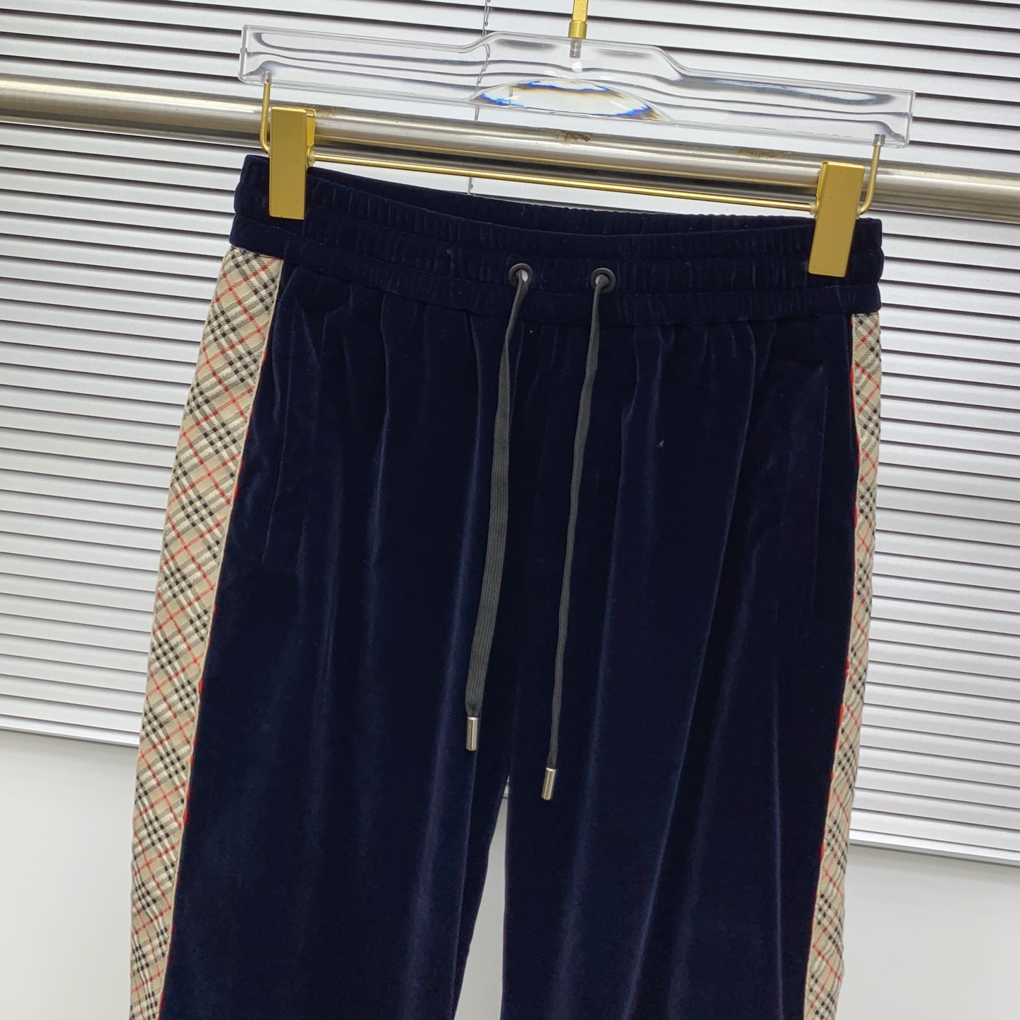 “Top Imports of High-End Jiggling Suits and Customized Hardware for Multi-Plugs in 2025” - 图片 7