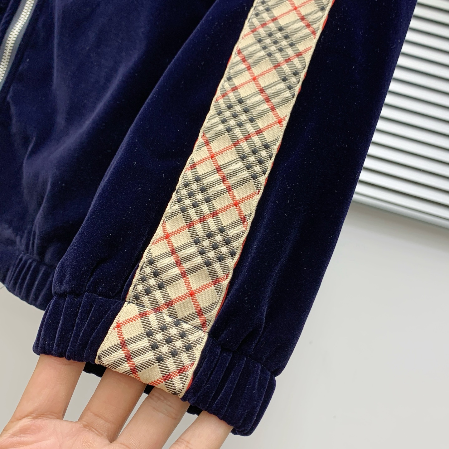 “Top Imports of High-End Jiggling Suits and Customized Hardware for Multi-Plugs in 2025” - 图片 5