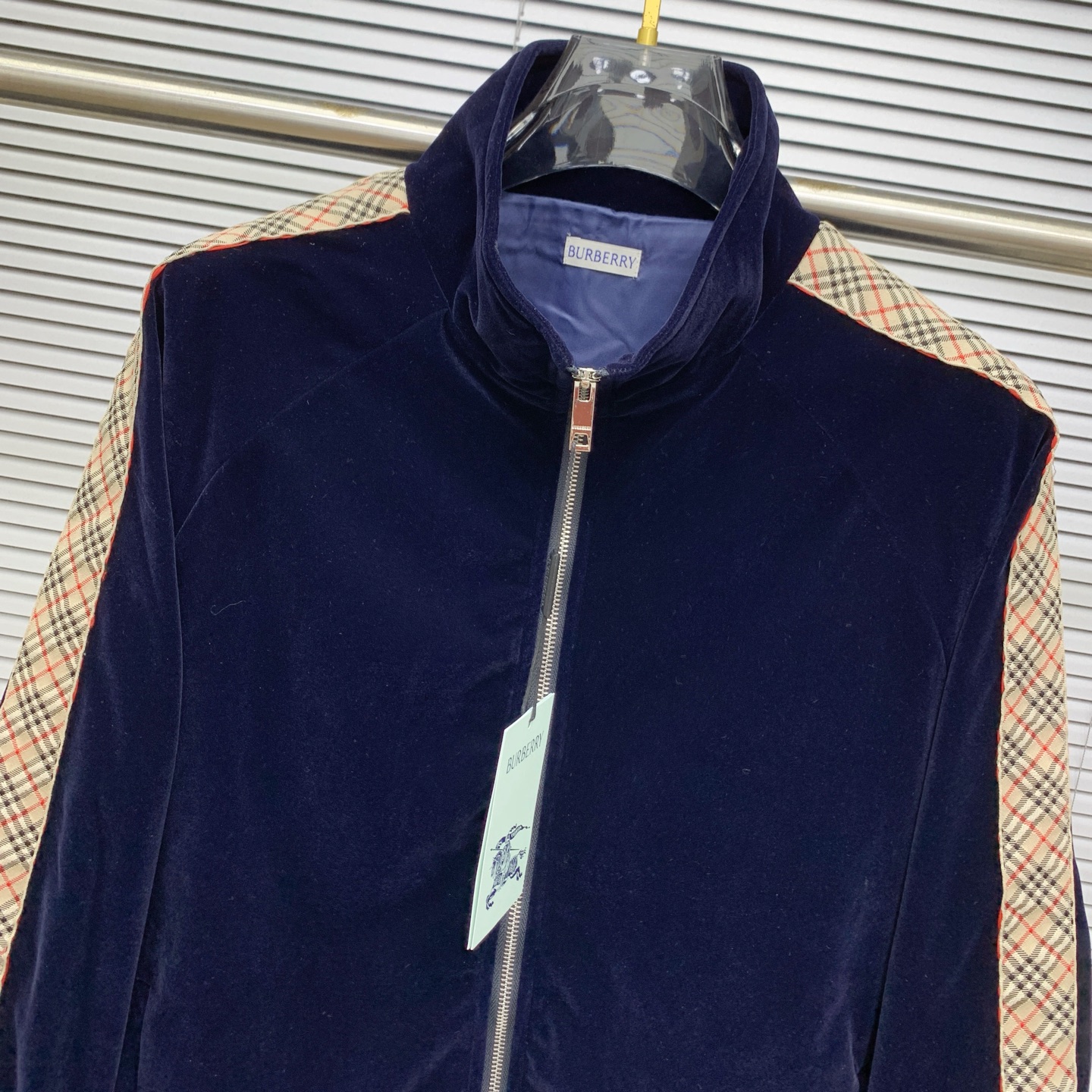 “Top Imports of High-End Jiggling Suits and Customized Hardware for Multi-Plugs in 2025” - 图片 3