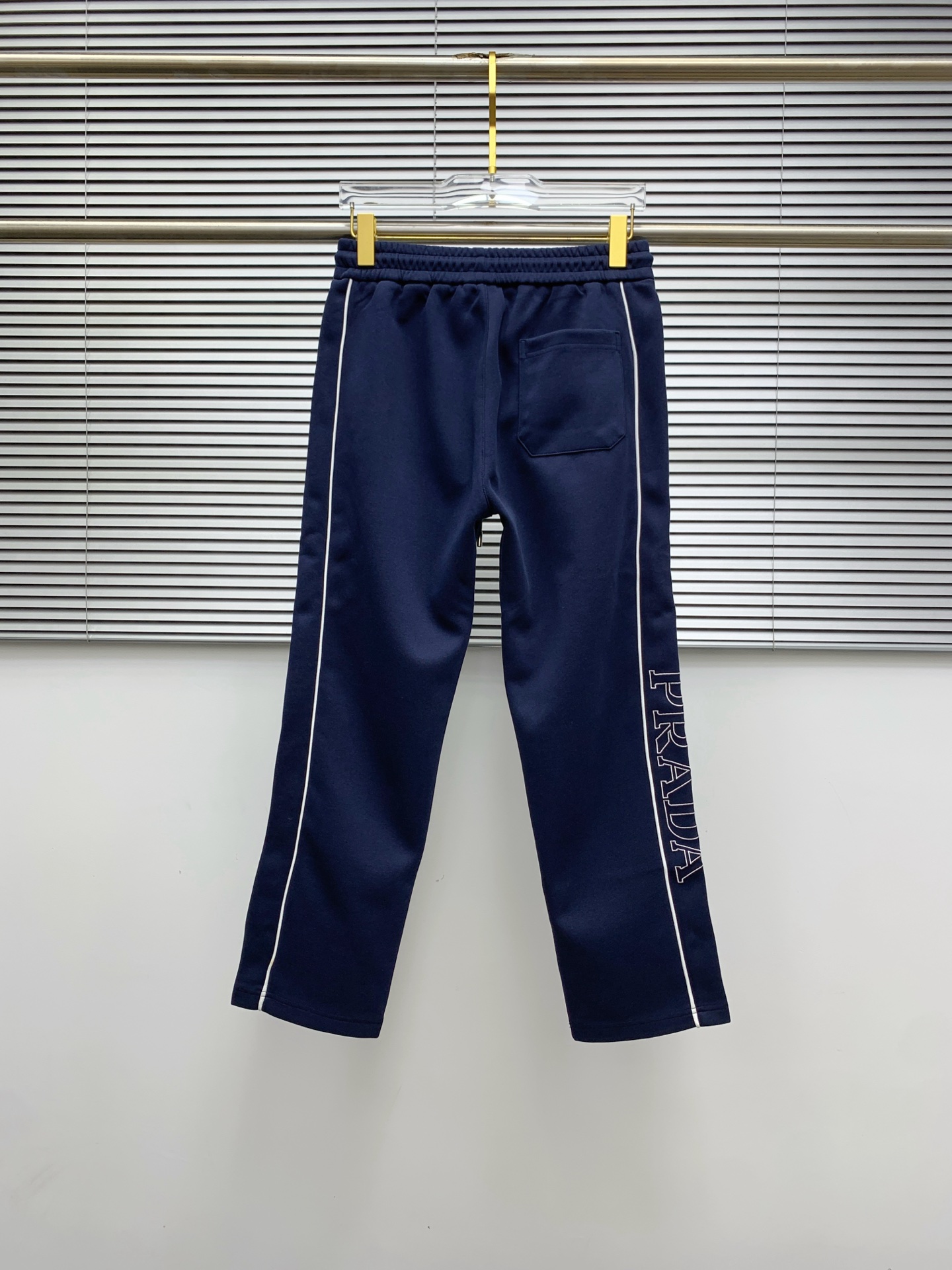 Prada 2025 Autumn/Winter New Casual Pants with Embroidered Logo 11 i1756136015764 1078 0 9