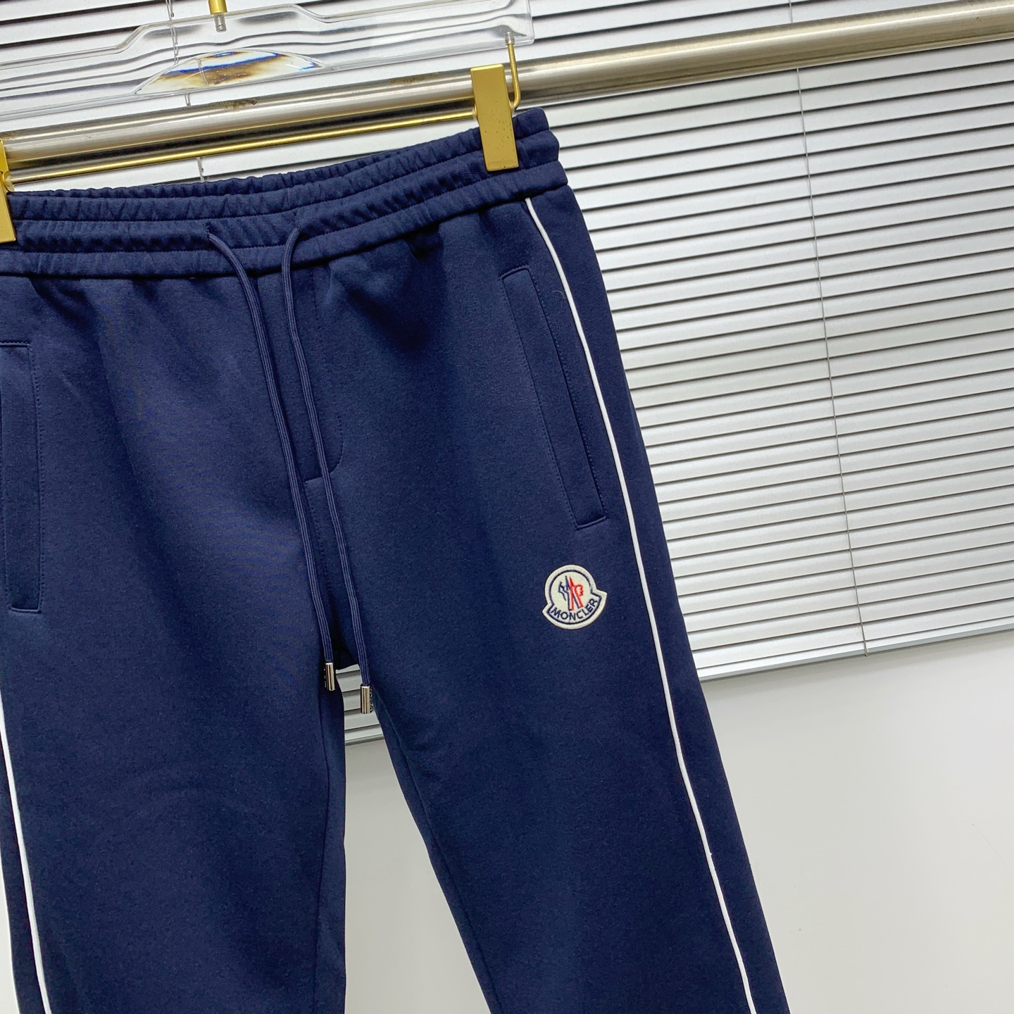 Moncler 2025 New Autumn/Winter Casual Pants with Embroidered Logo 5 i1756136340230 5638 0 3