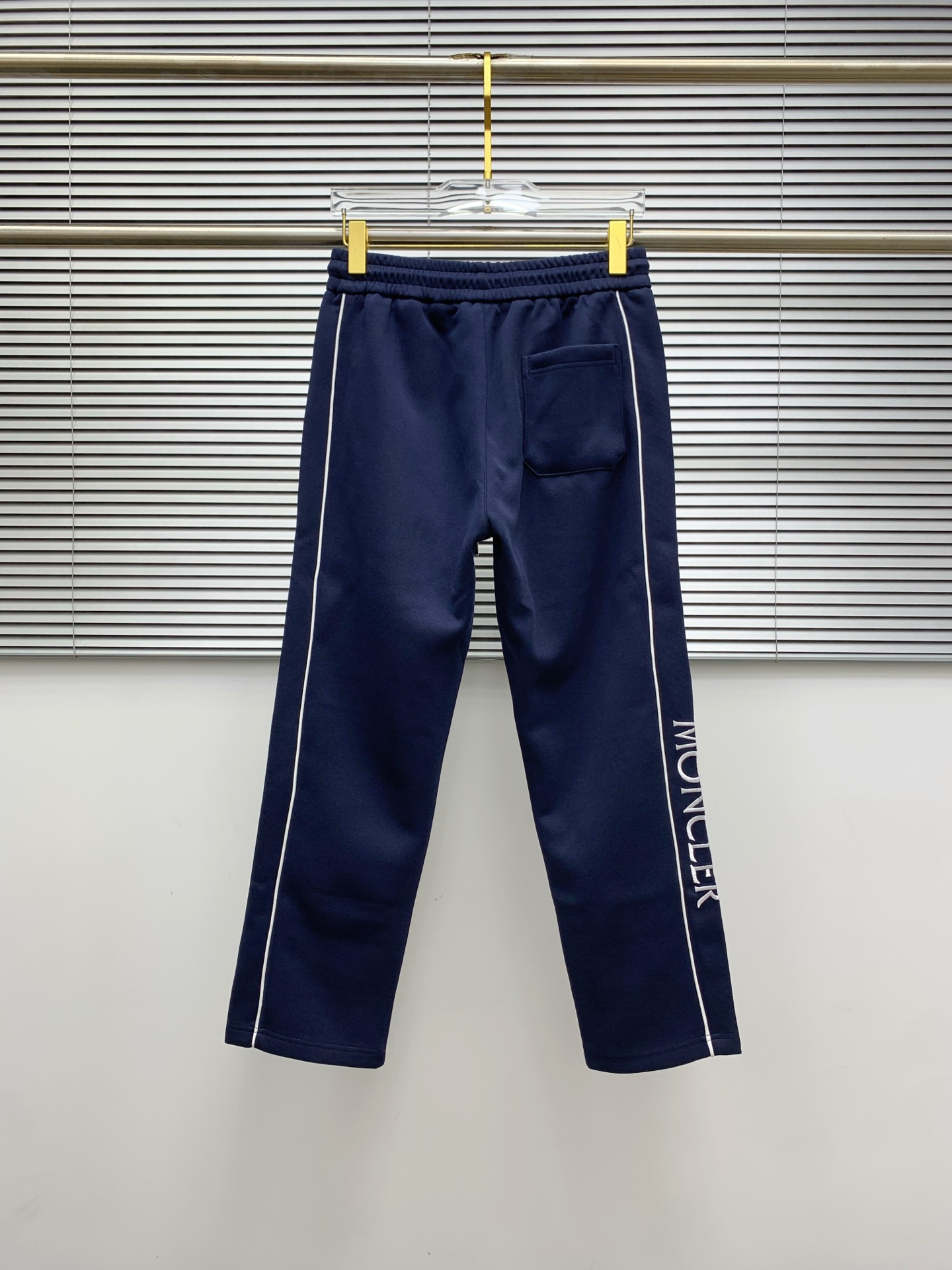 Moncler 2025 New Autumn/Winter Casual Pants with Embroidered Logo 12 i1756136351091 3902 0 10