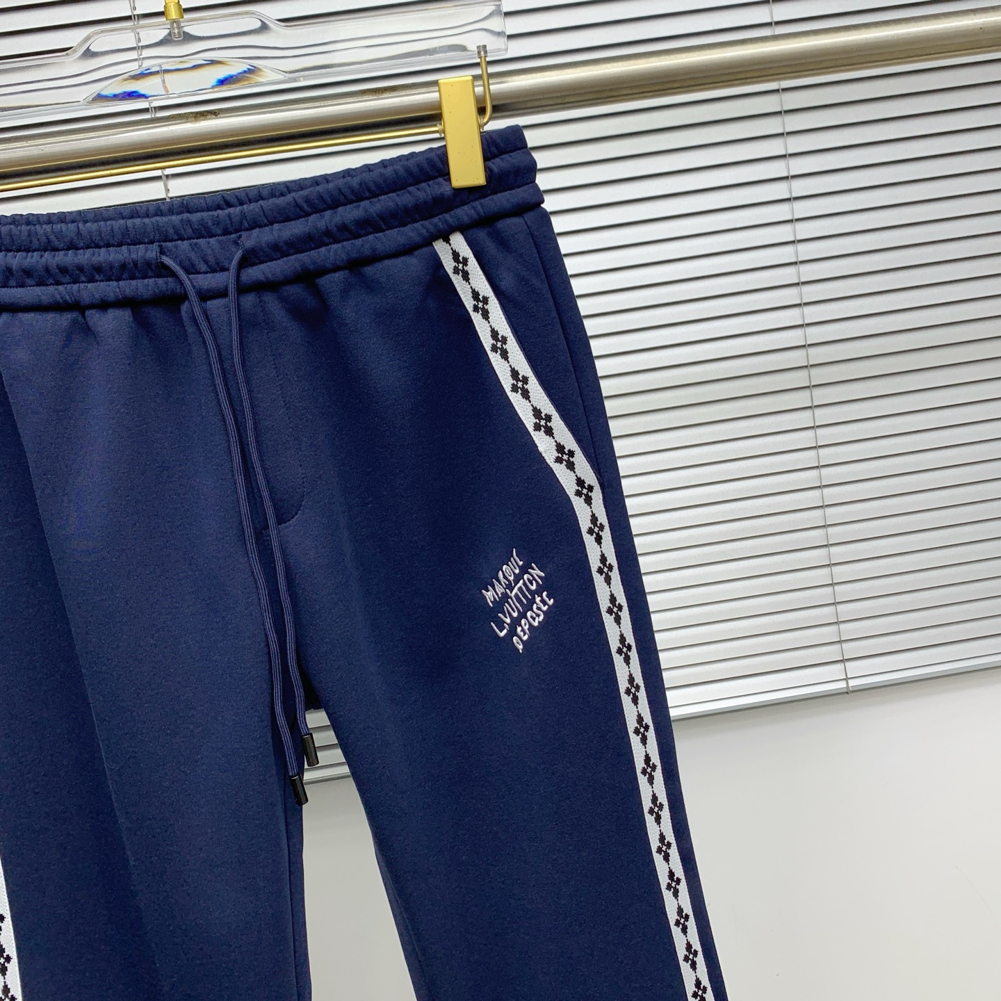 Louis Vuitton 2025 FW Embroidered Logo Lounge Pants - Comfortable & Stylish 4 i1756136814031 1401 0 2