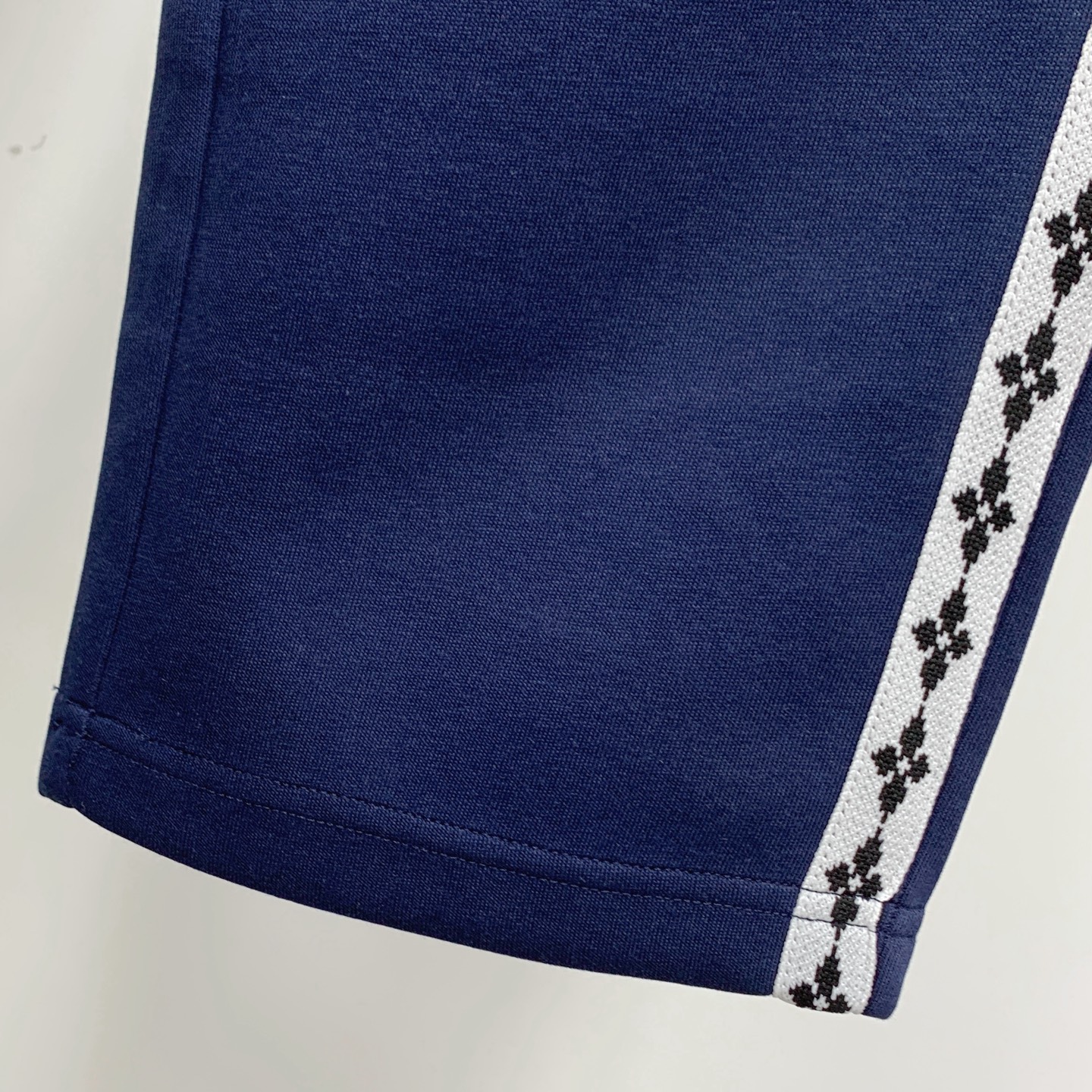 Louis Vuitton 2025 FW Embroidered Logo Lounge Pants - Comfortable & Stylish 8 i1756136818188 4567 0 6