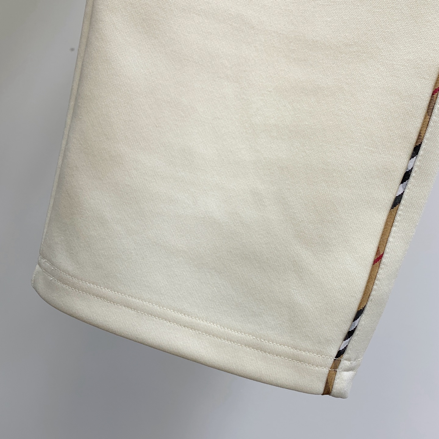 Burberry 2025 Fall/Winter Embroidered Logo Sweatpants - Premium Comfort 8 i1756136878587 1408 0 6