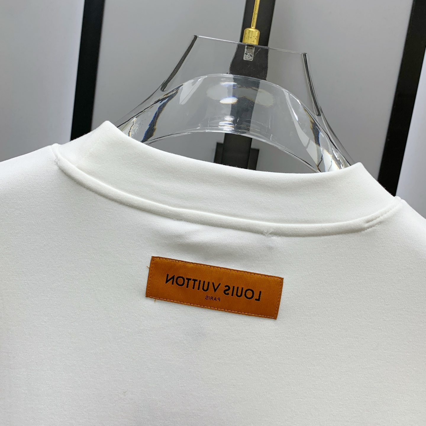 PLV 25ss秋季【新品】新款贸易订单圆领长袖打底长袖T恤网红款！上身舒适透气，不僵硬，整体有着丰富的