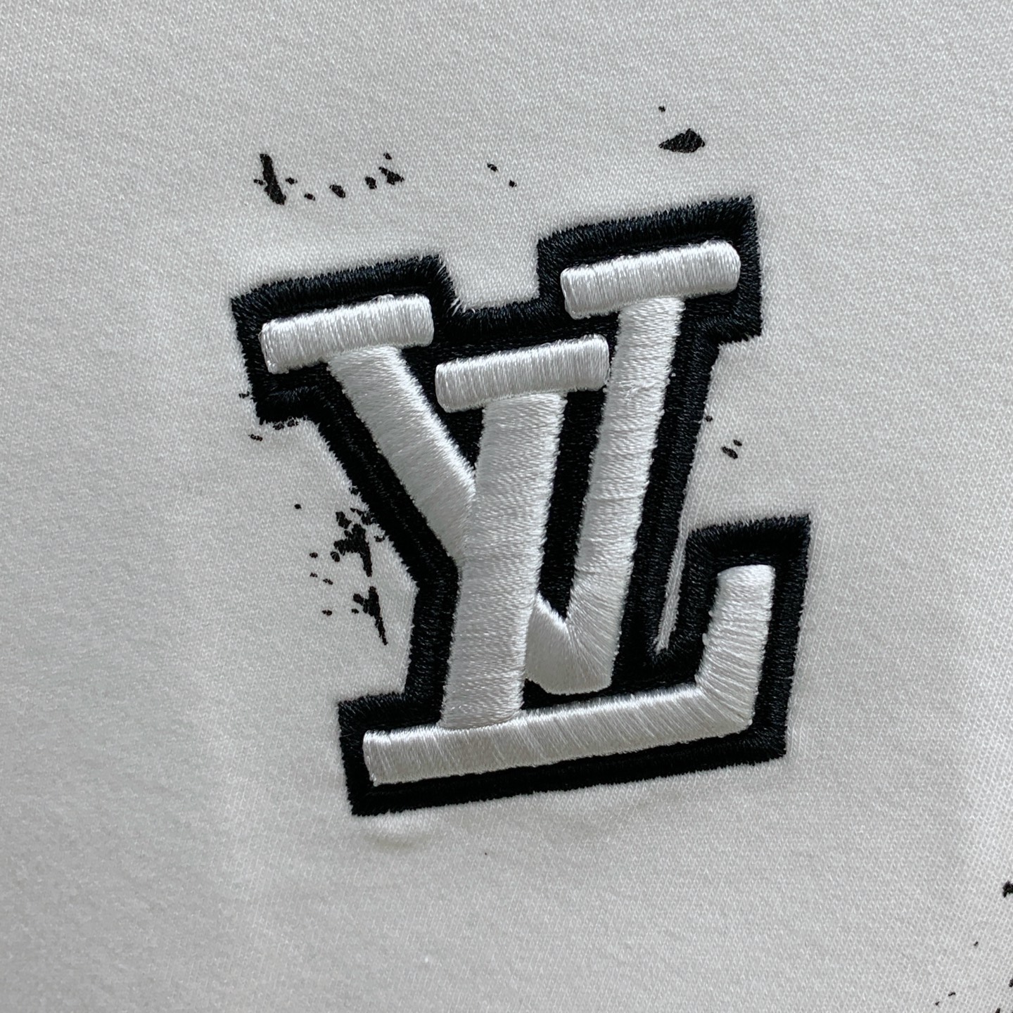 PLV 25ss秋季【新品】新款贸易订单圆领长袖打底长袖T恤网红款！上身舒适透气，不僵硬，整体有着丰富的