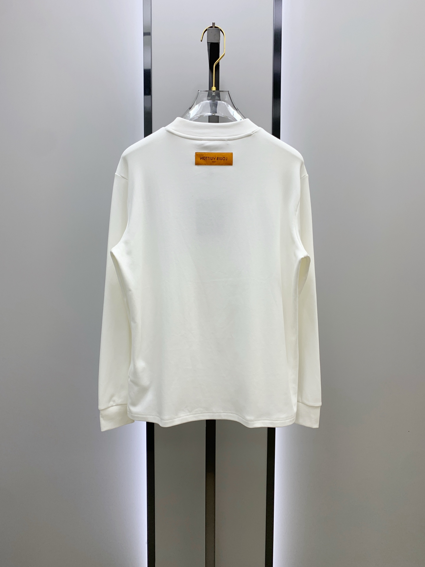 PLV 25ss秋季【新品】新款贸易订单圆领长袖打底长袖T恤网红款！上身舒适透气，不僵硬，整体有着丰富的