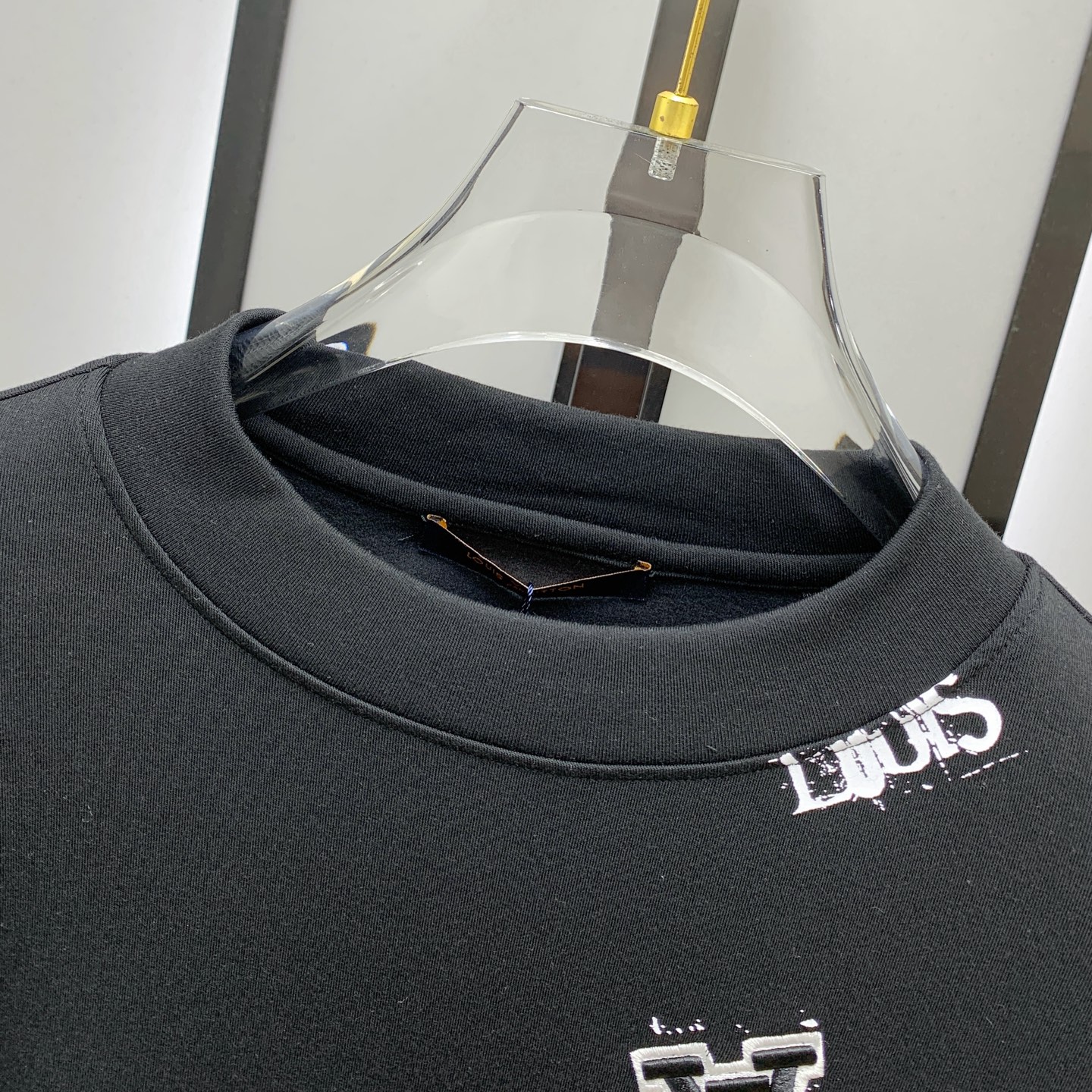 PLV 25ss秋季【新品】新款贸易订单圆领长袖打底长袖T恤网红款！上身舒适透气，不僵硬，整体有着丰富的