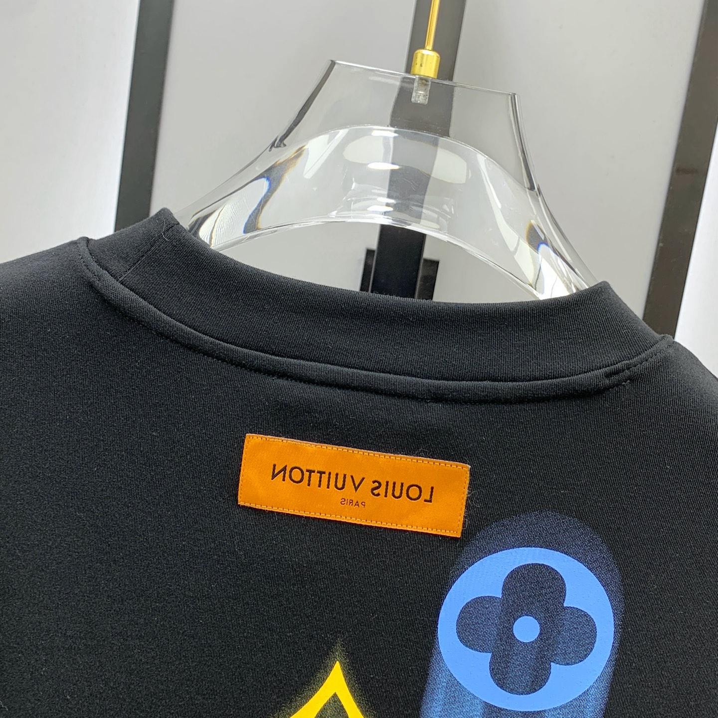 PLV 25ss秋季【新品】新款贸易订单圆领长袖打底长袖T恤网红款！上身舒适透气，不僵硬，整体有着丰富的