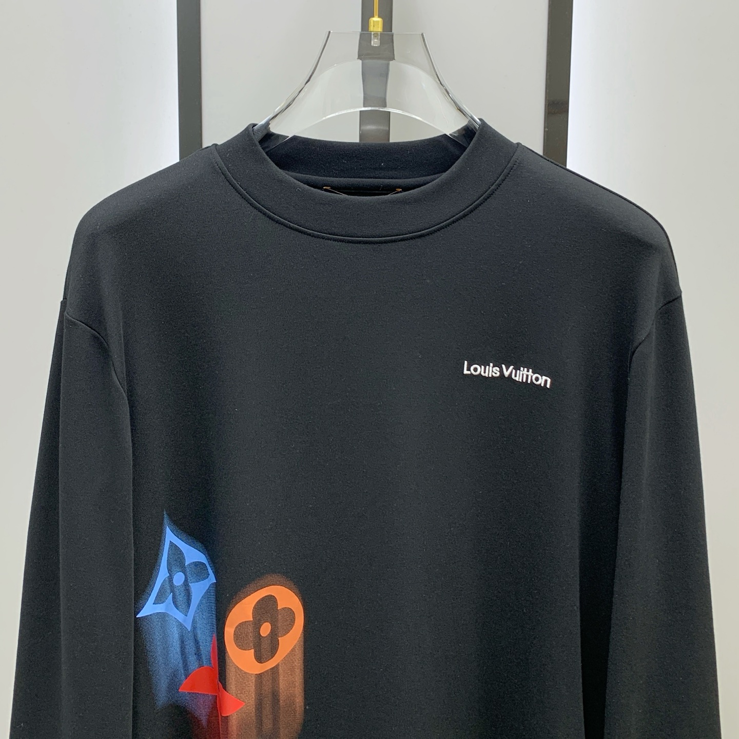 PLV 25ss秋季【新品】新款贸易订单圆领长袖打底长袖T恤网红款！上身舒适透气，不僵硬，整体有着丰富的