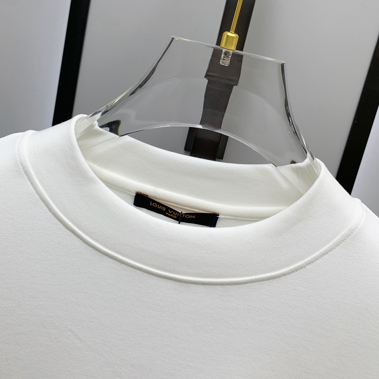 PLV 25ss秋季【新品】新款贸易订单圆领长袖打底长袖T恤网红款！上身舒适透气，不僵硬，整体有着丰富的