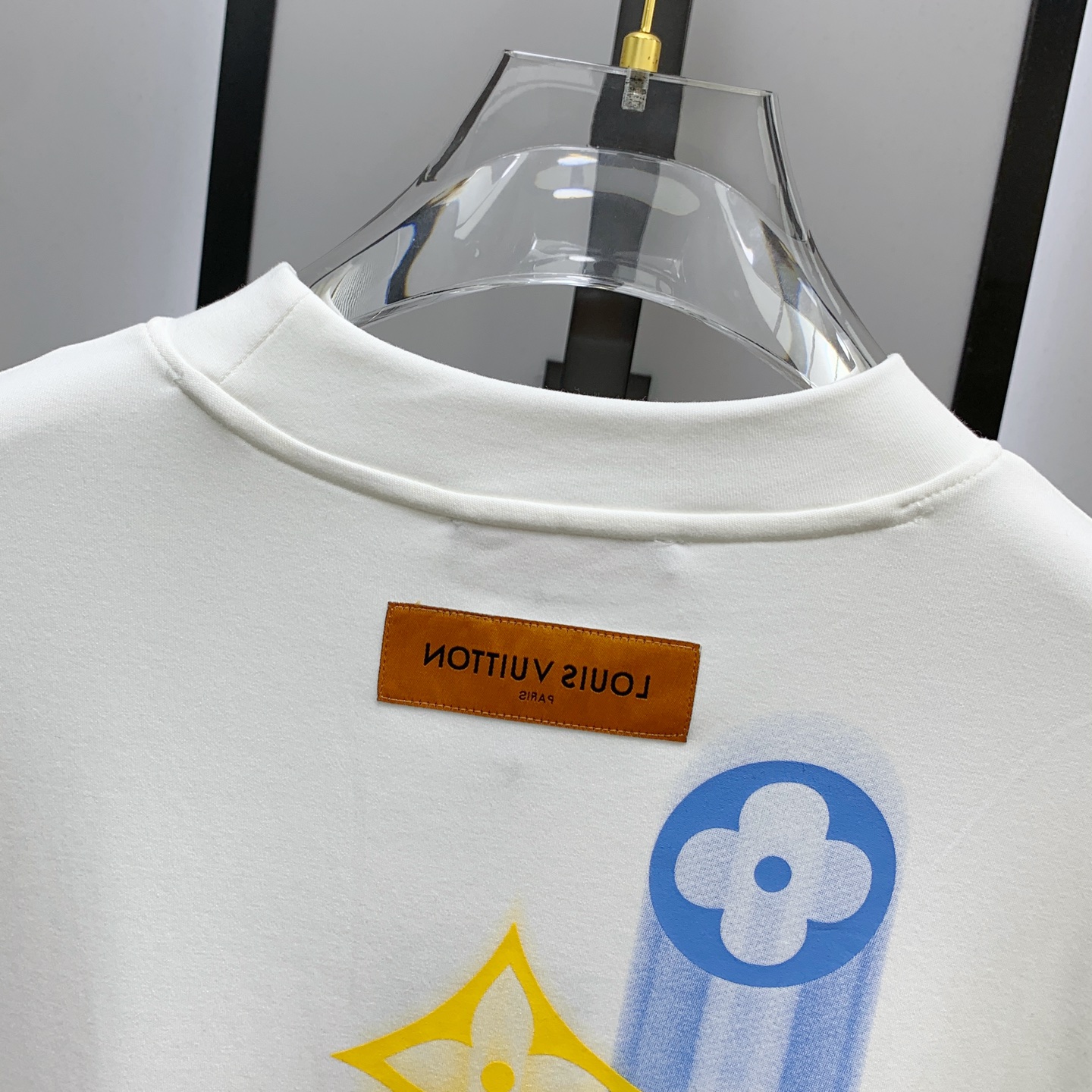 PLV 25ss秋季【新品】新款贸易订单圆领长袖打底长袖T恤网红款！上身舒适透气，不僵硬，整体有着丰富的