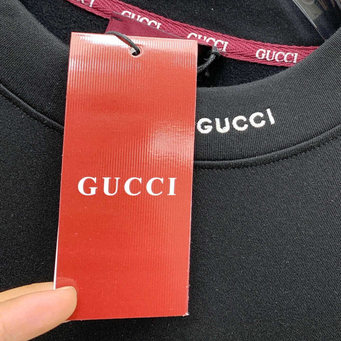 P古驰25ss秋季【新品】新款贸易订单圆领长袖打底长袖T恤网红款！上身舒适透气，不僵硬，整体有着丰富的立