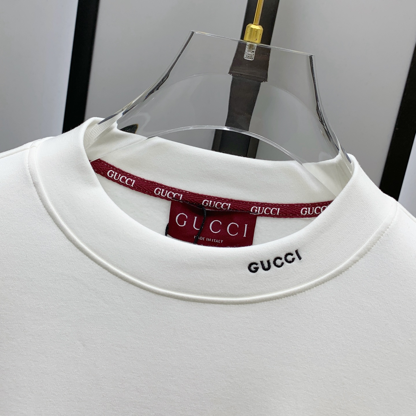 P古驰25ss秋季【新品】新款贸易订单圆领长袖打底长袖T恤网红款！上身舒适透气，不僵硬，整体有着丰富的立