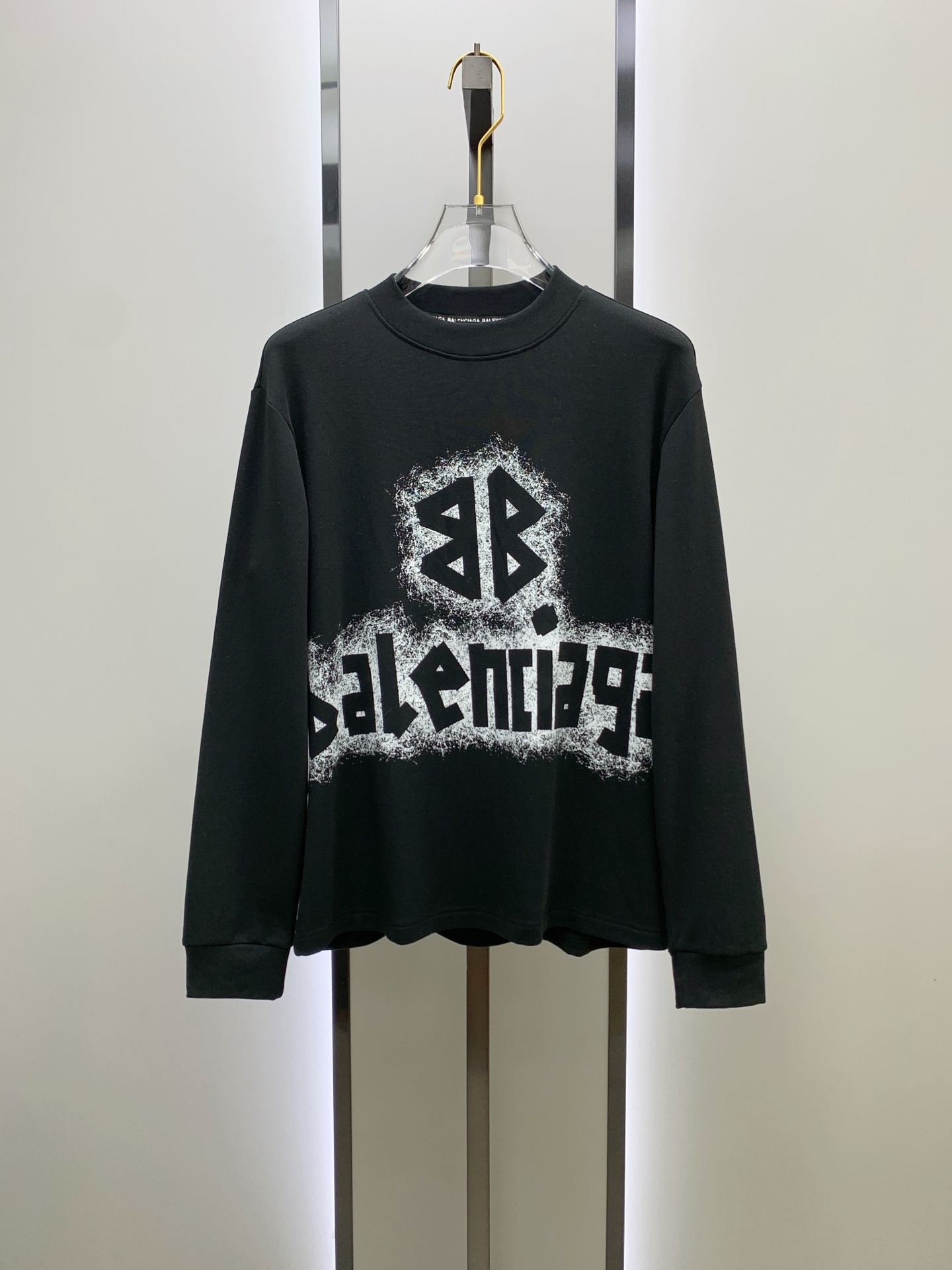 P巴黎世家25ss秋季【新品】新款贸易订单圆领长袖打底长袖T恤网红款！上身舒适透气，不僵硬，整体有着丰富