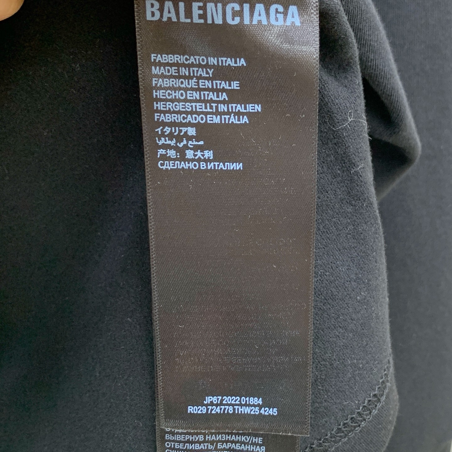 P巴黎世家25ss秋季【新品】新款贸易订单圆领长袖打底长袖T恤网红款！上身舒适透气，不僵硬，整体有着丰富