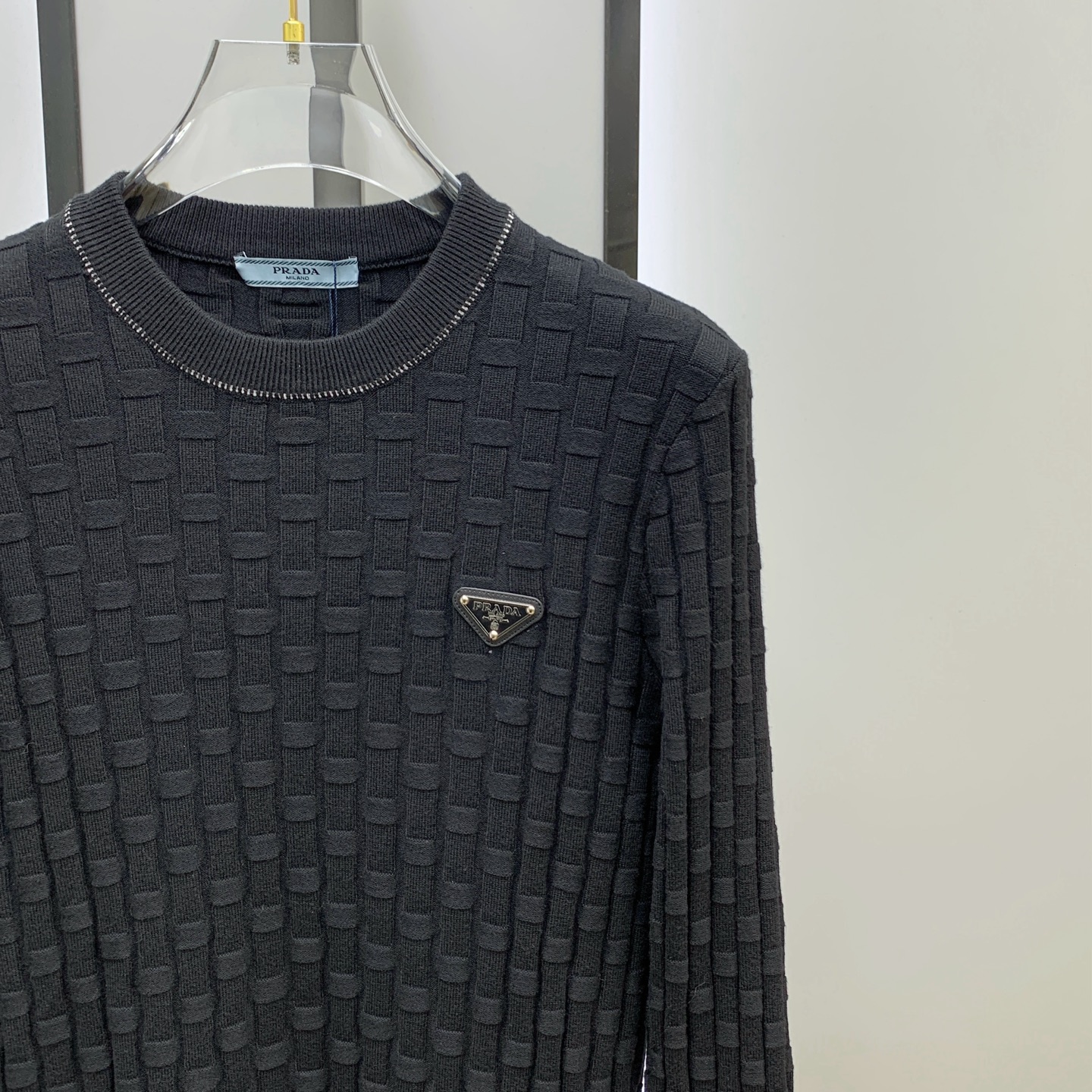 P普拉达25ss秋冬【新品】毛衣专供狠货，进口原版科技羊毛精纺！精细针织一体，色彩混织纯手工技艺呈现 档