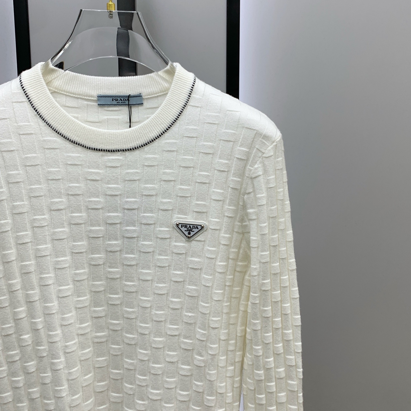 P普拉达25ss秋冬【新品】毛衣专供狠货，进口原版科技羊毛精纺！精细针织一体，色彩混织纯手工技艺呈现 档