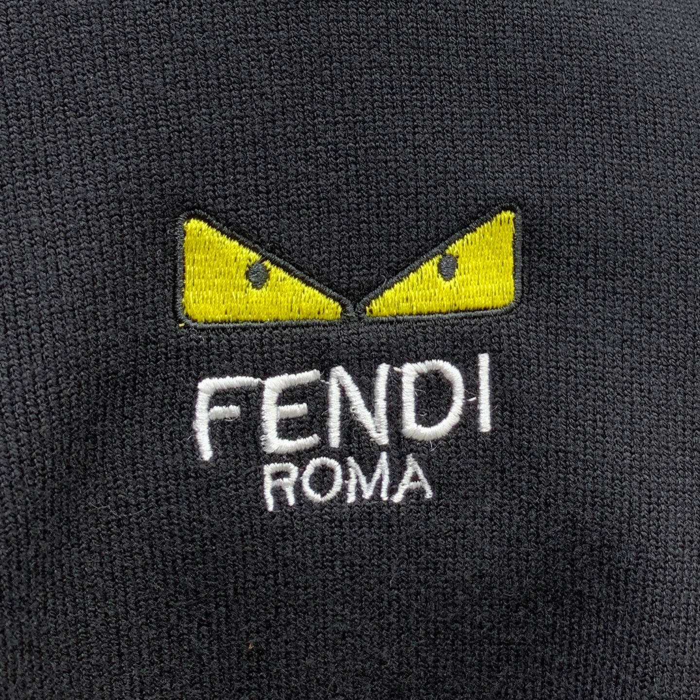 P芬迪25ss秋冬【新品】毛衣专供狠货，进口原版科技羊毛精纺！精细针织一体，色彩混织纯手工技艺呈现 档次