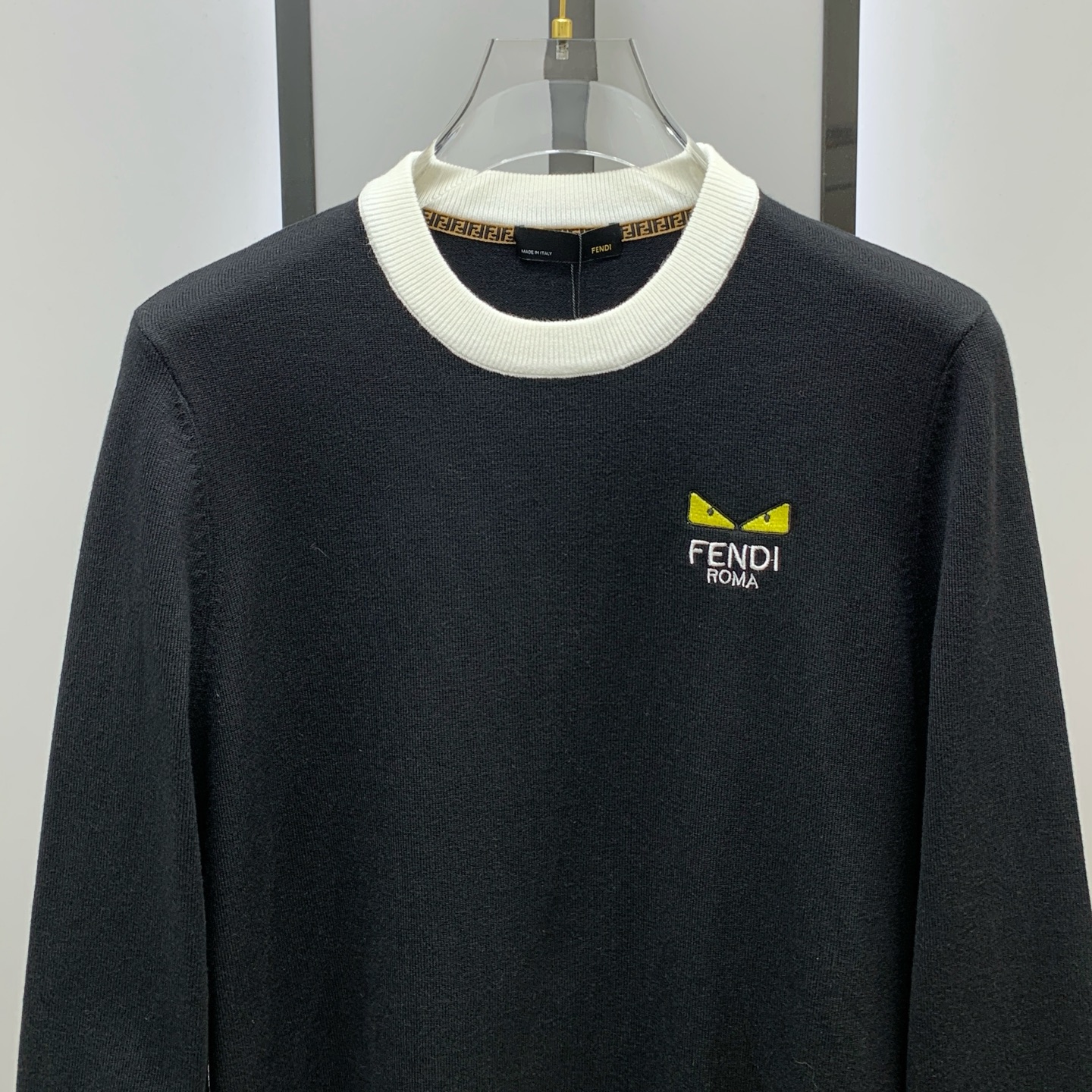 P芬迪25ss秋冬【新品】毛衣专供狠货，进口原版科技羊毛精纺！精细针织一体，色彩混织纯手工技艺呈现 档次