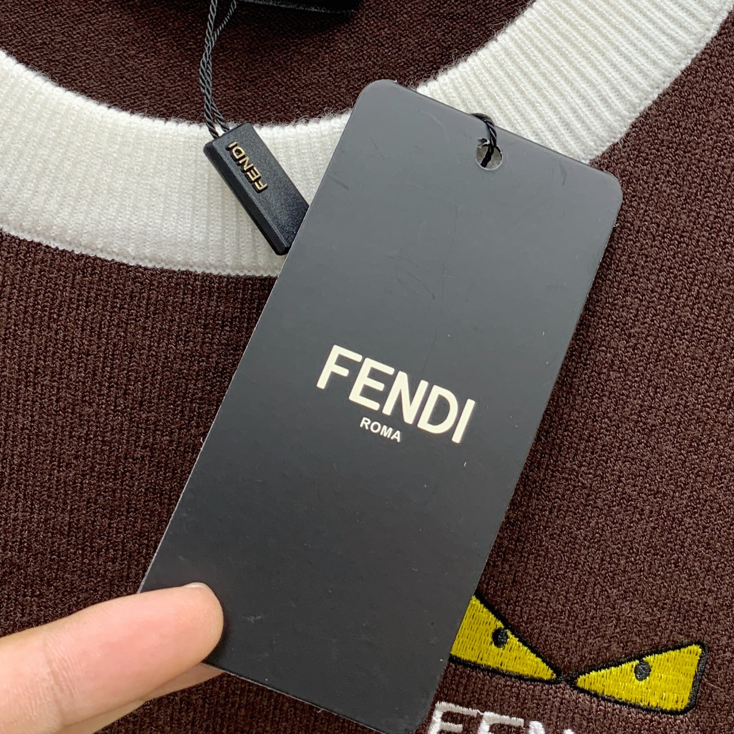 P芬迪25ss秋冬【新品】毛衣专供狠货，进口原版科技羊毛精纺！精细针织一体，色彩混织纯手工技艺呈现 档次