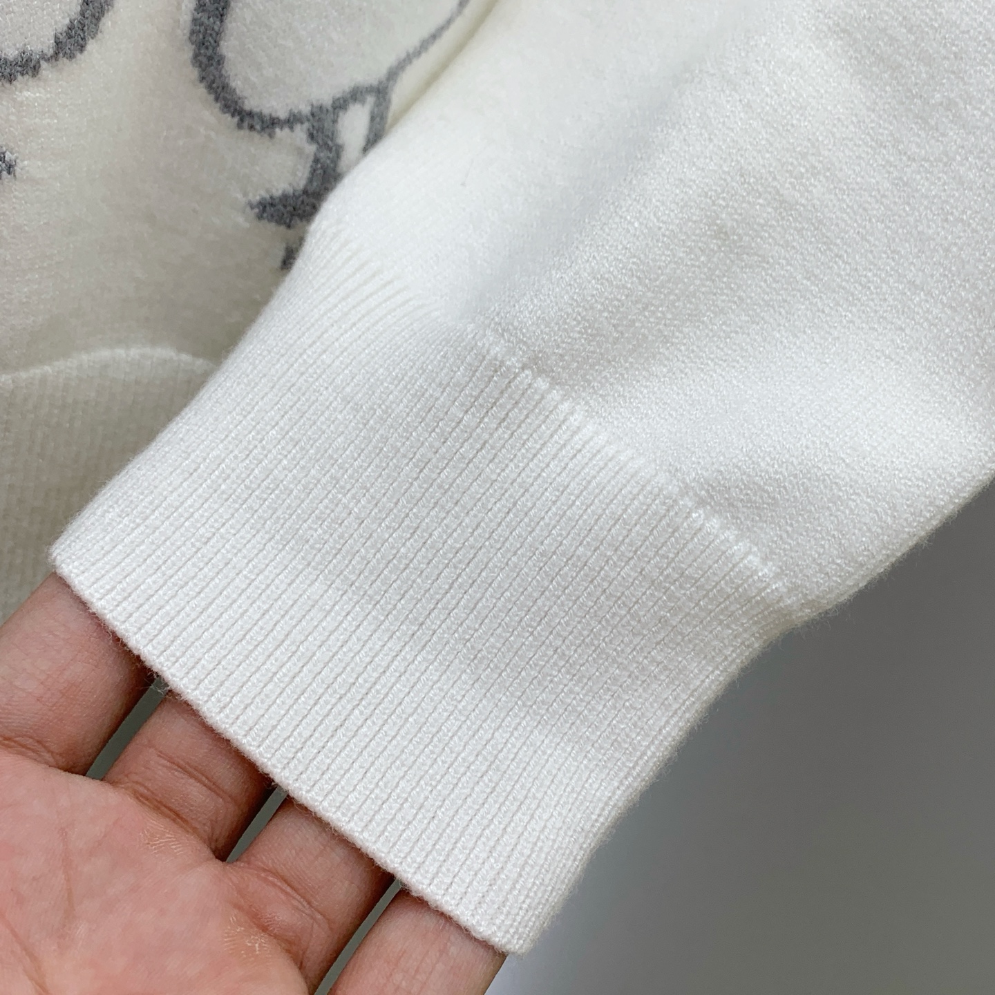 PTB 25ss秋冬【新品】毛衣专供狠货，进口原版科技羊毛精纺！精细针织一体，色彩混织纯手工技艺呈现 档