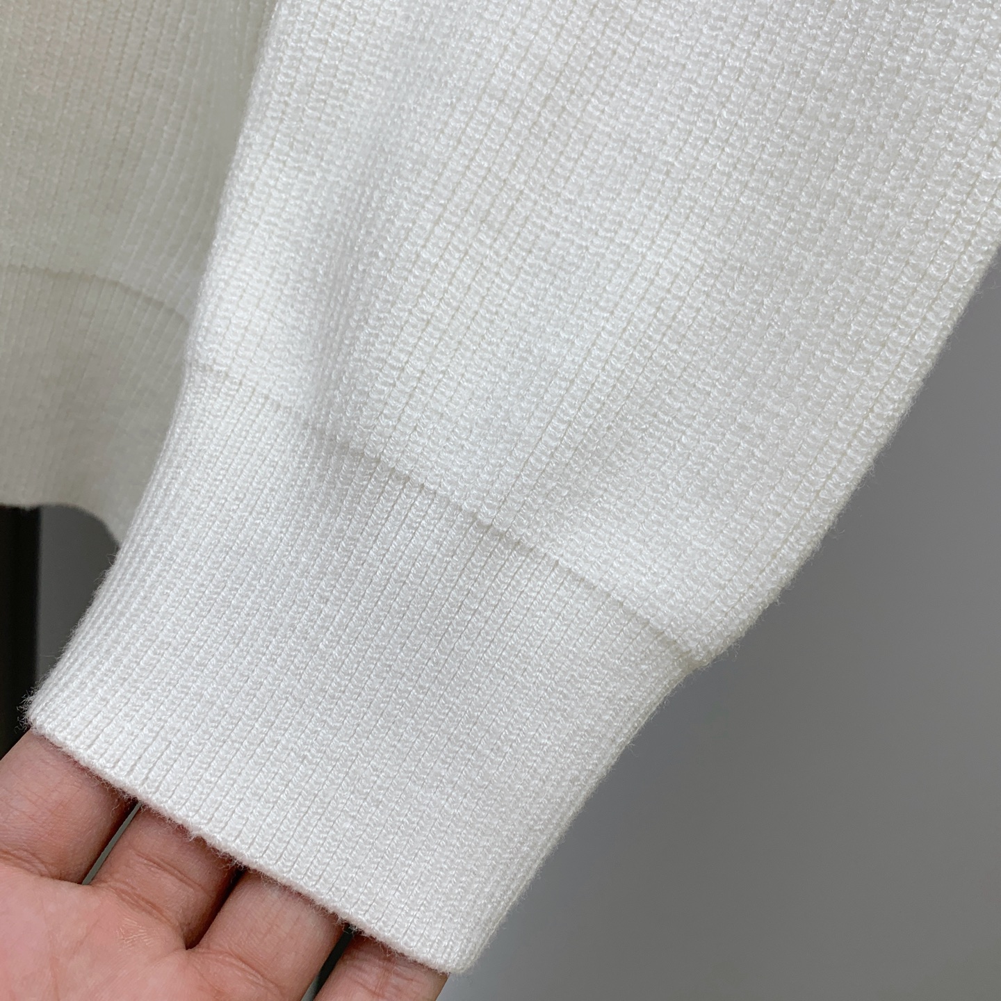 P巴宝莉25ss秋冬【新品】毛衣专供狠货，进口原版科技羊毛精纺！精细针织一体，色彩混织纯手工技艺呈现 档