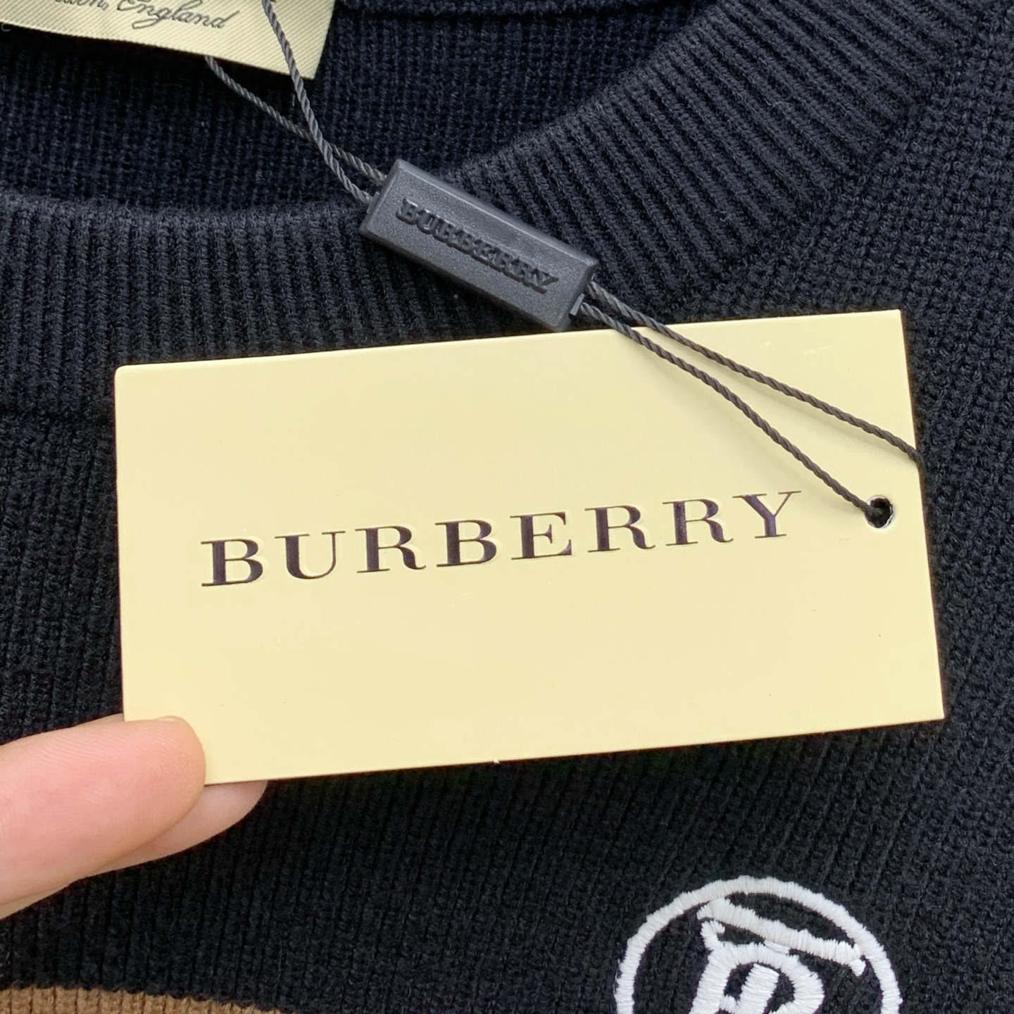 P巴宝莉25ss秋冬【新品】毛衣专供狠货，进口原版科技羊毛精纺！精细针织一体，色彩混织纯手工技艺呈现 档