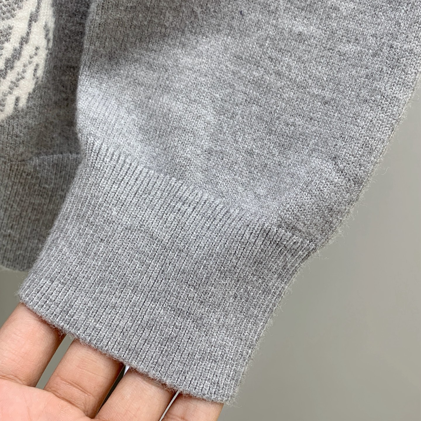 PTB 25ss秋冬【新品】毛衣专供狠货，进口原版科技羊毛精纺！精细针织一体，色彩混织纯手工技艺呈现 档