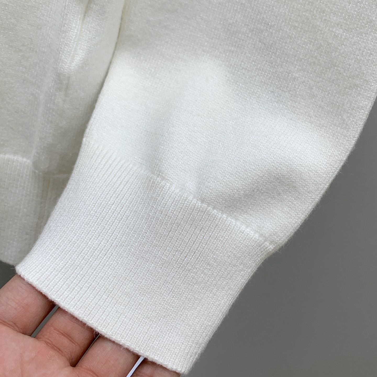 PTB 25ss秋冬【新品】毛衣专供狠货，进口原版科技羊毛精纺！精细针织一体，色彩混织纯手工技艺呈现 档