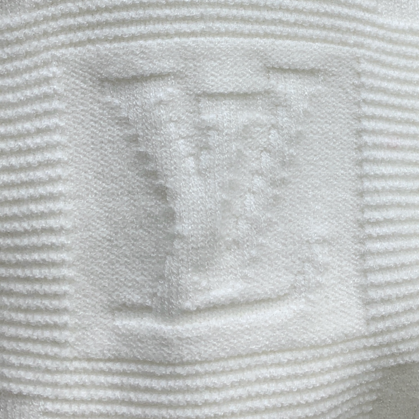 PLV 25ss秋冬【新品】毛衣专供狠货，进口原版科技羊毛精纺！精细针织一体，色彩混织纯手工技艺呈现 档